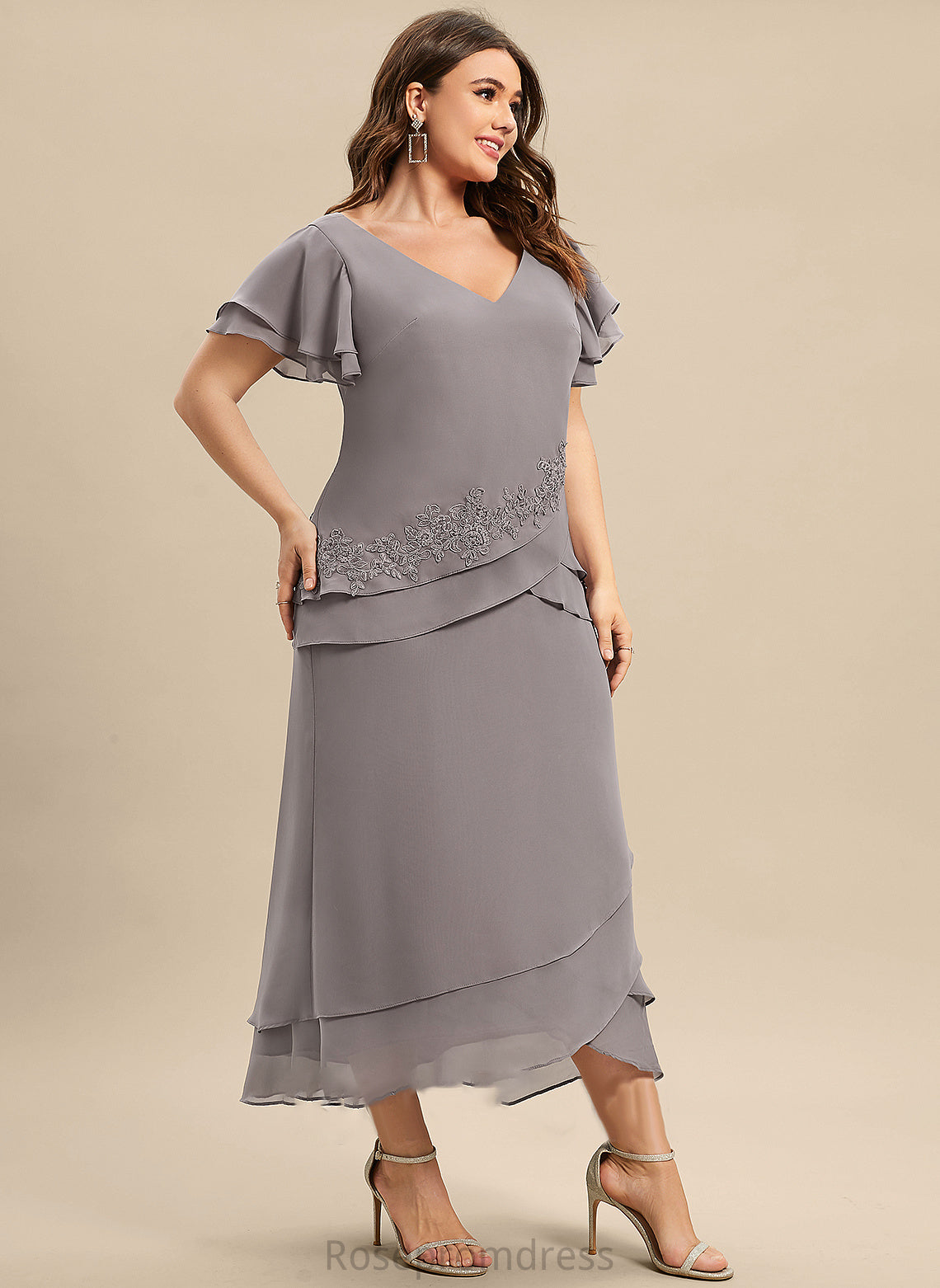 Cascading Chiffon Sheath/Column Appliques Dress Ruffles V-neck the Asymmetrical Mother Alannah Mother of the Bride Dresses With of Bride Lace