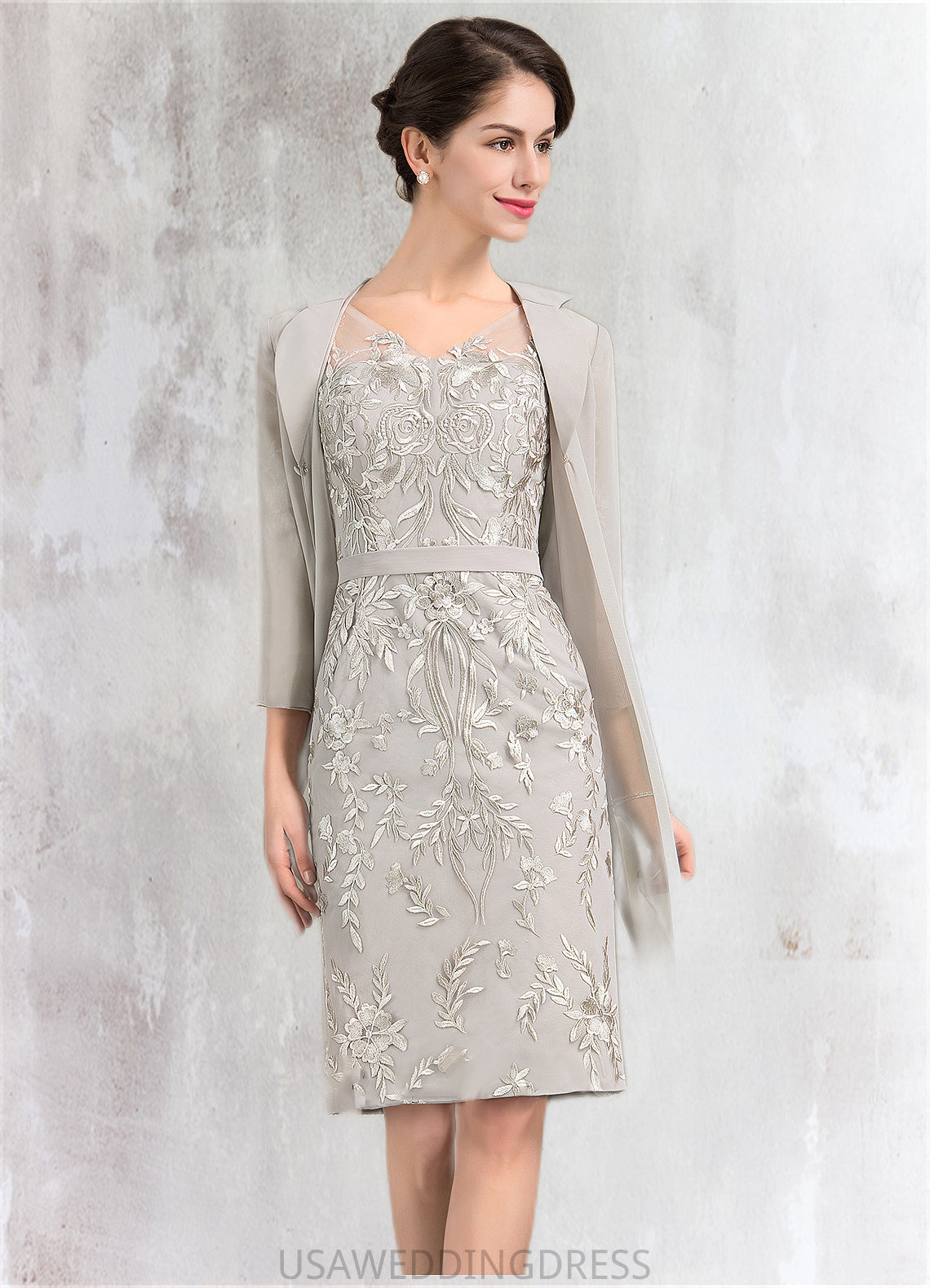 Elisa Sheath/Column V-neck Knee-Length Lace Mother of the Bride Dress DS126P0014570