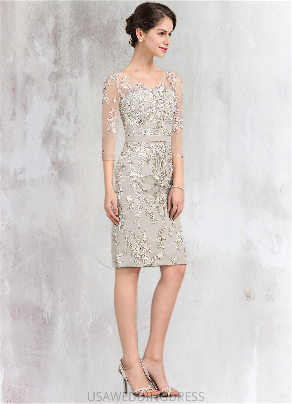 Elisa Sheath/Column V-neck Knee-Length Lace Mother of the Bride Dress DS126P0014570