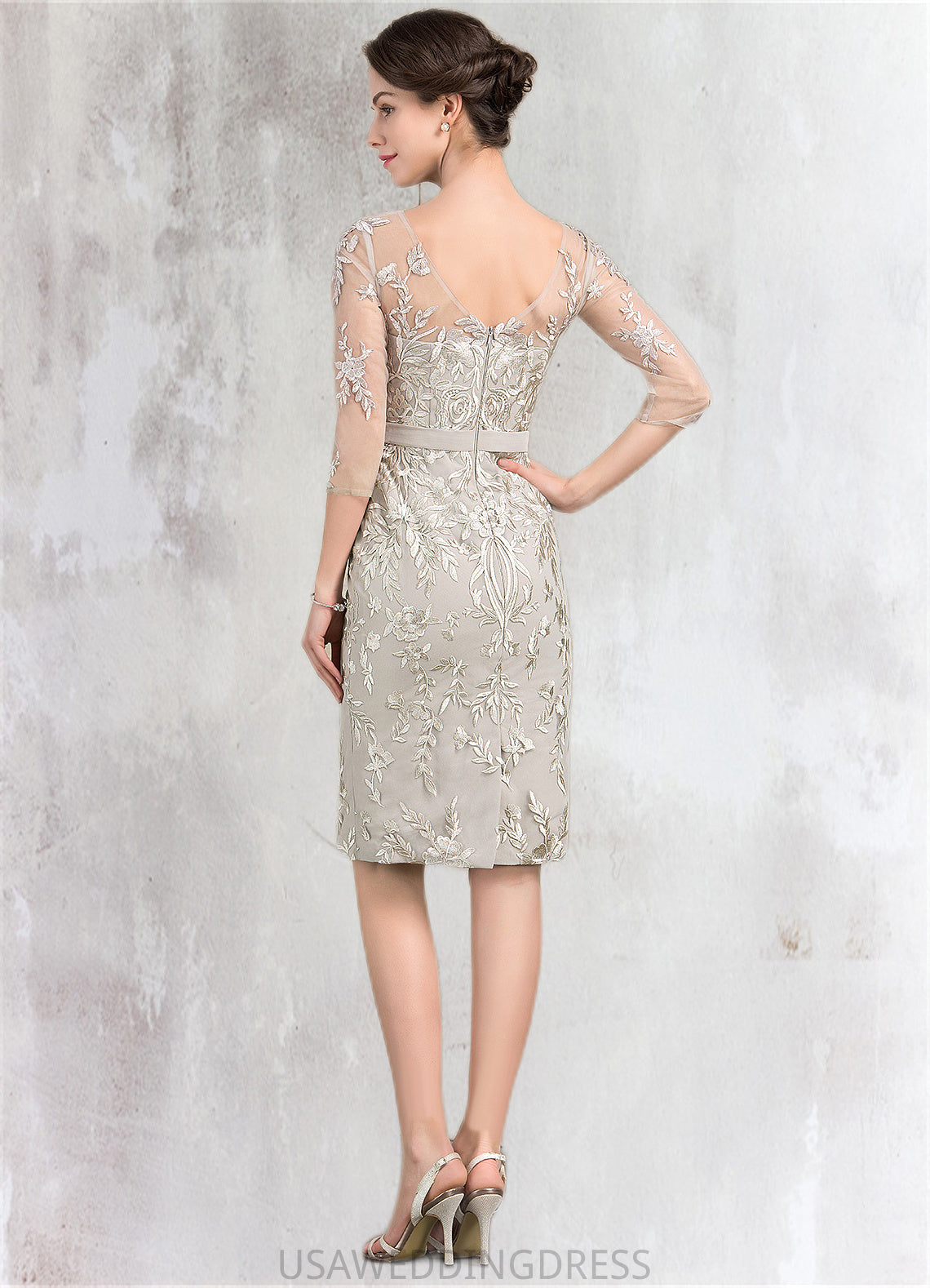 Elisa Sheath/Column V-neck Knee-Length Lace Mother of the Bride Dress DS126P0014570