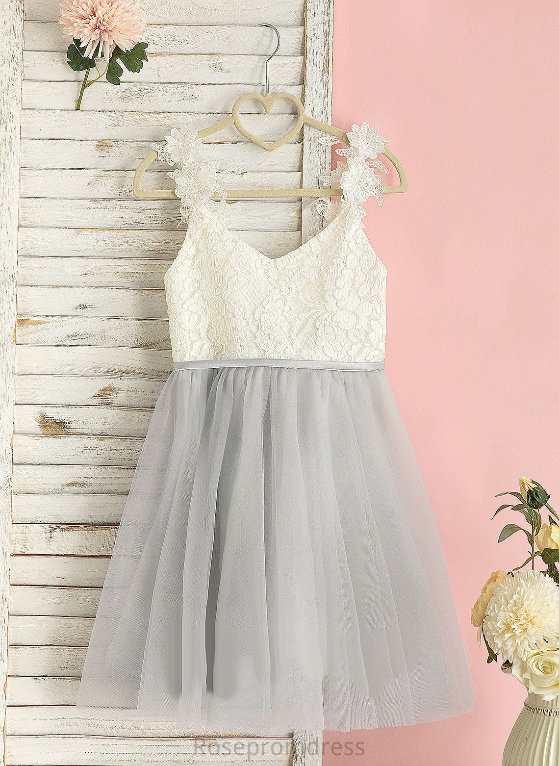 Tulle/Lace Sleeveless V-neck Flower Girl Knee-length Yasmin Dress A-Line Flower Girl Dresses