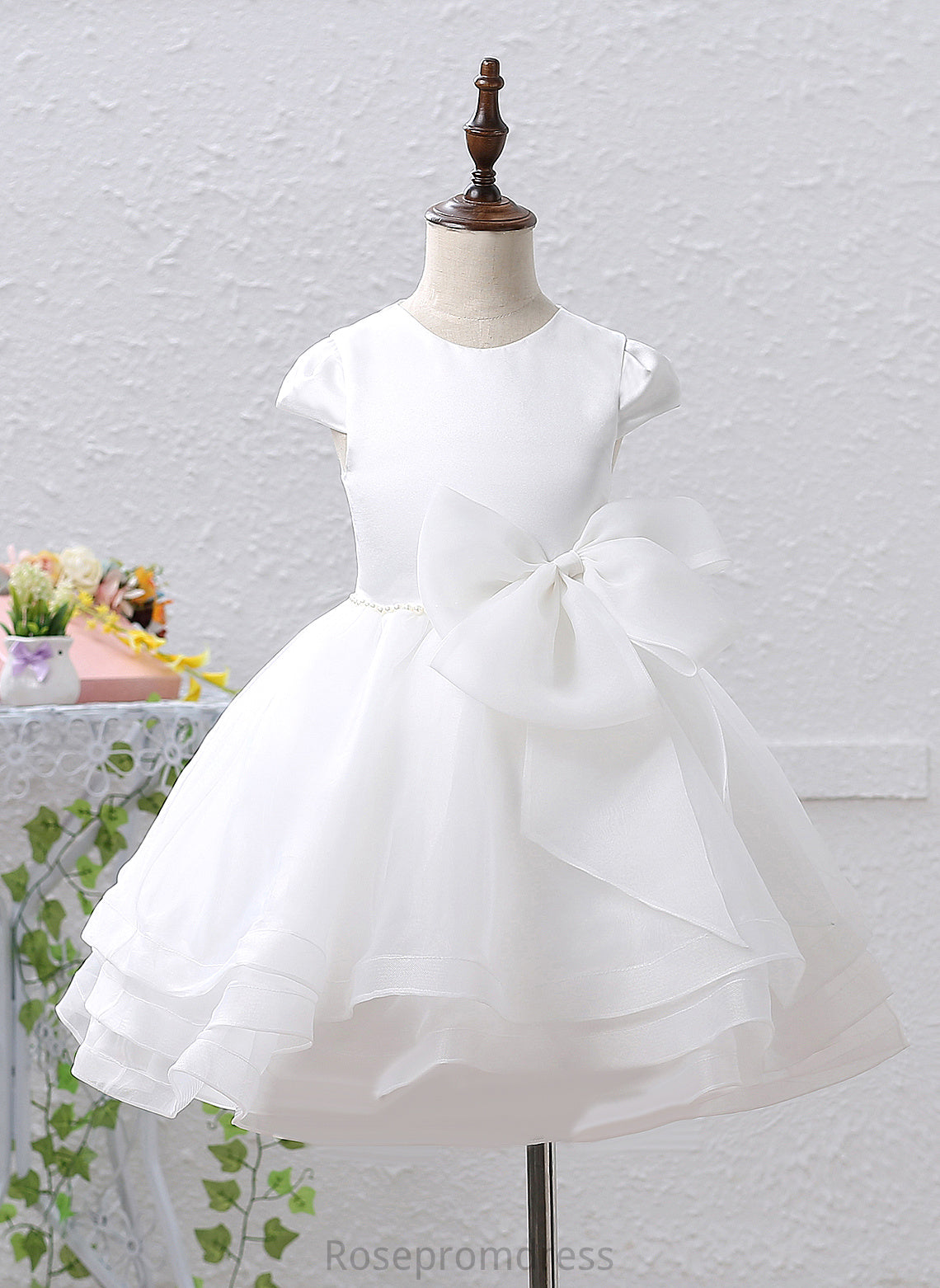 Sleeveless Neck Girl - Flower A-Line/Princess Aliya Dress Flower Girl Dresses Knee-length Scoop With Beading/Bow(s) Organza/Satin