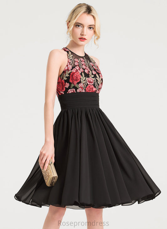 Angie Lace Cocktail Neck Scoop Dress Knee-Length Chiffon With Appliques A-Line Cocktail Dresses