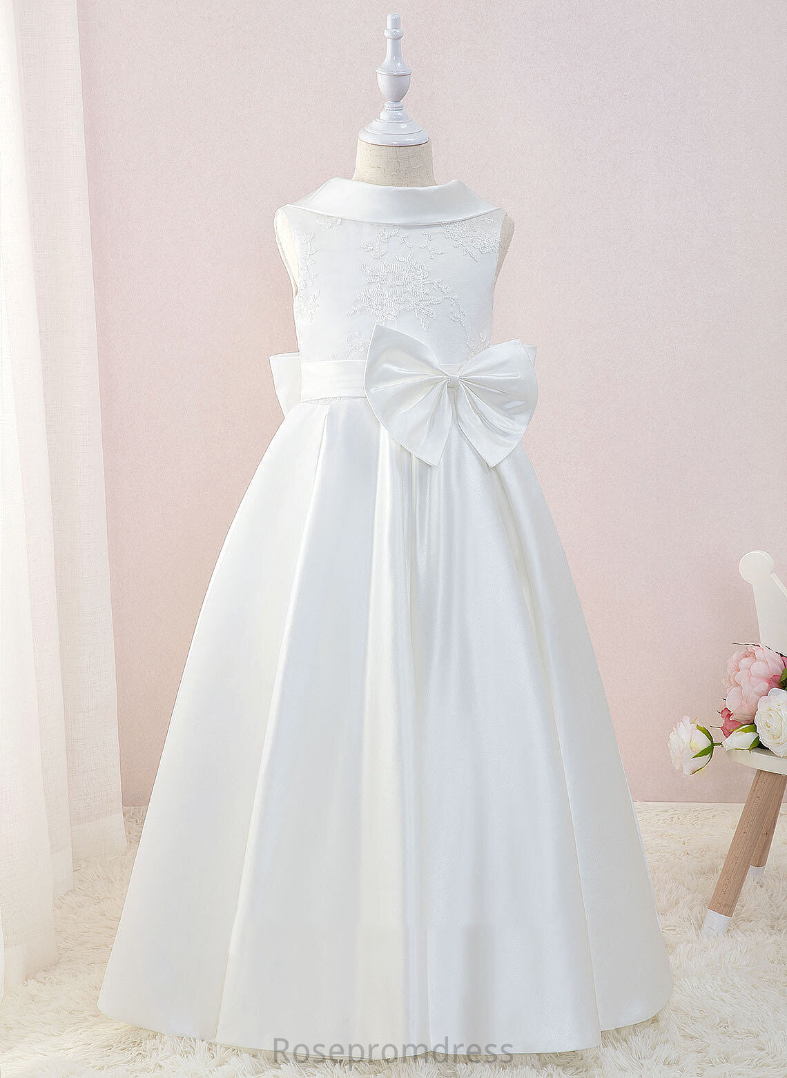 Neck Floor-length Flower Girl Dresses With - Satin/Lace Scoop Sleeveless Dress Flower Girl Bow(s) Ball-Gown/Princess Layla