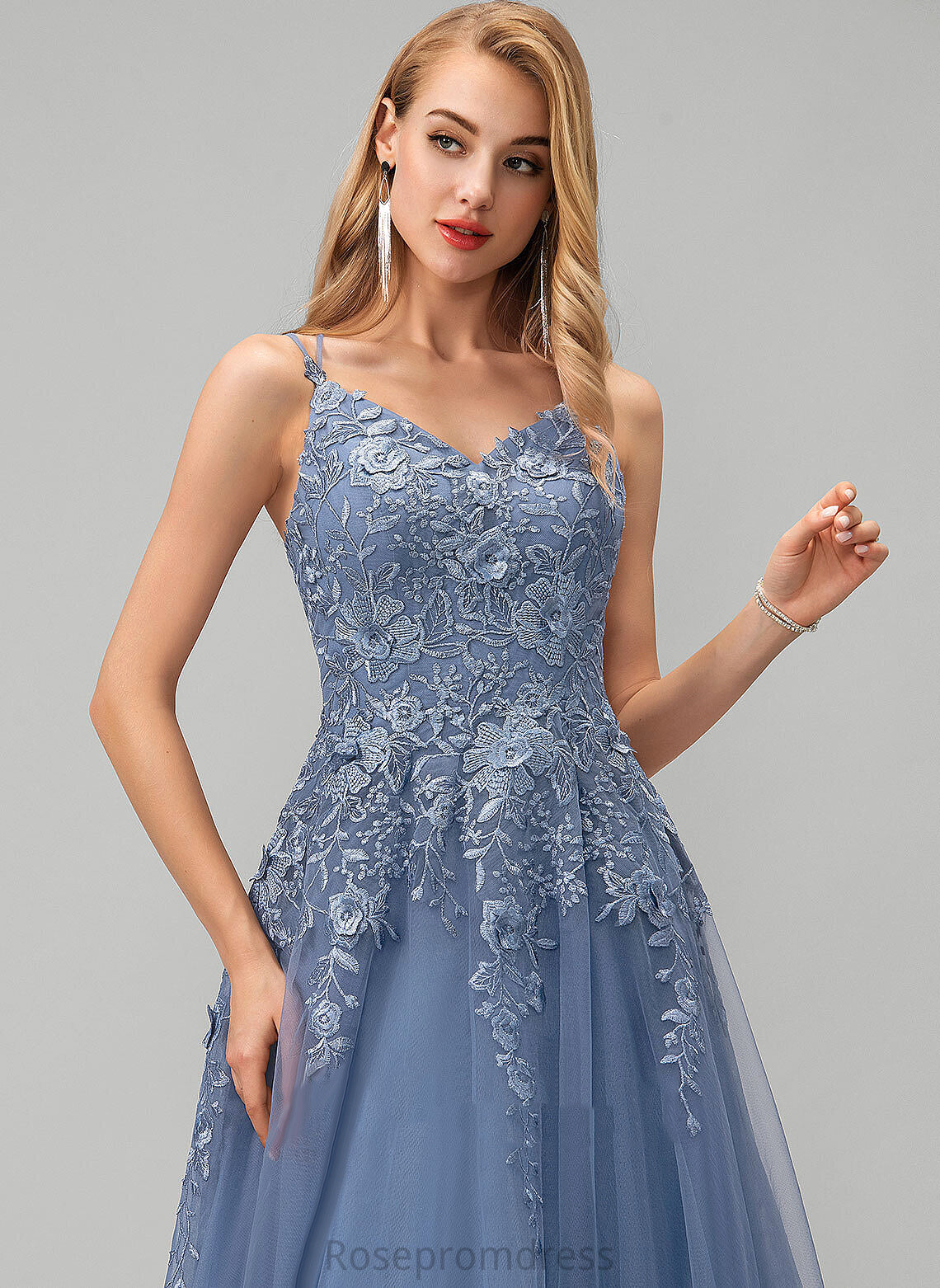 Floor-Length Briley V-neck Ball-Gown/Princess Prom Dresses Tulle