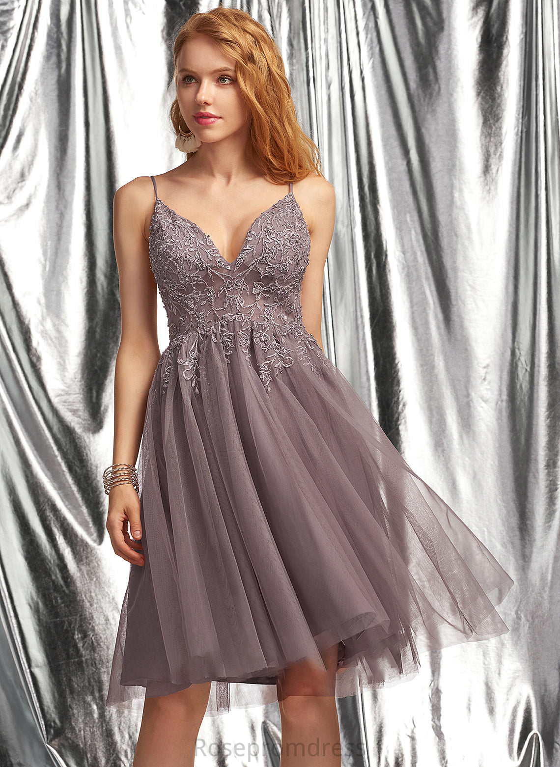 Prom Dresses Sequins With Tulle A-Line V-neck Beading Gwendoline Knee-Length