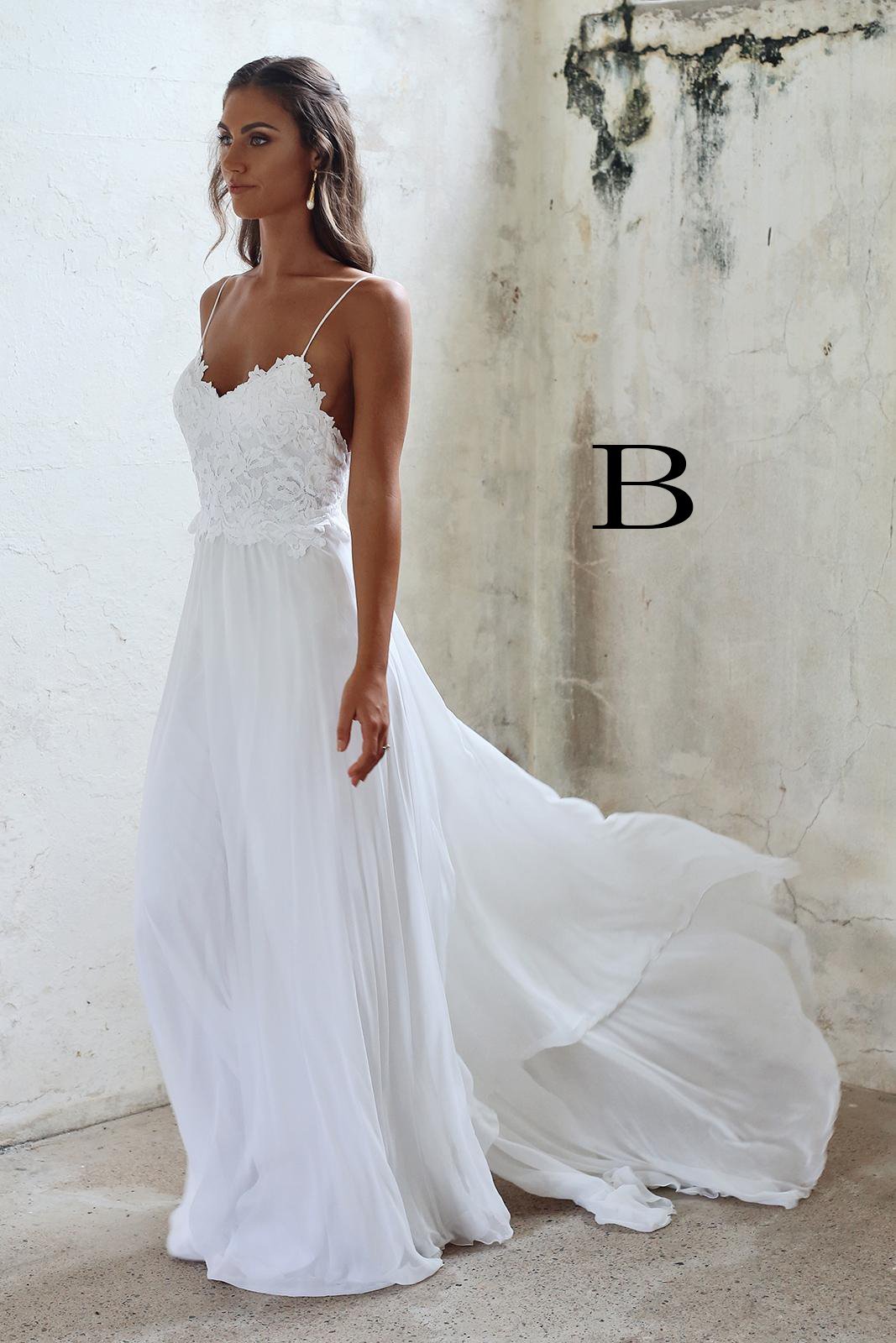 Boho Beach Wedding Dresses Sexy Open Backs Lace White Wedding Gown RS359