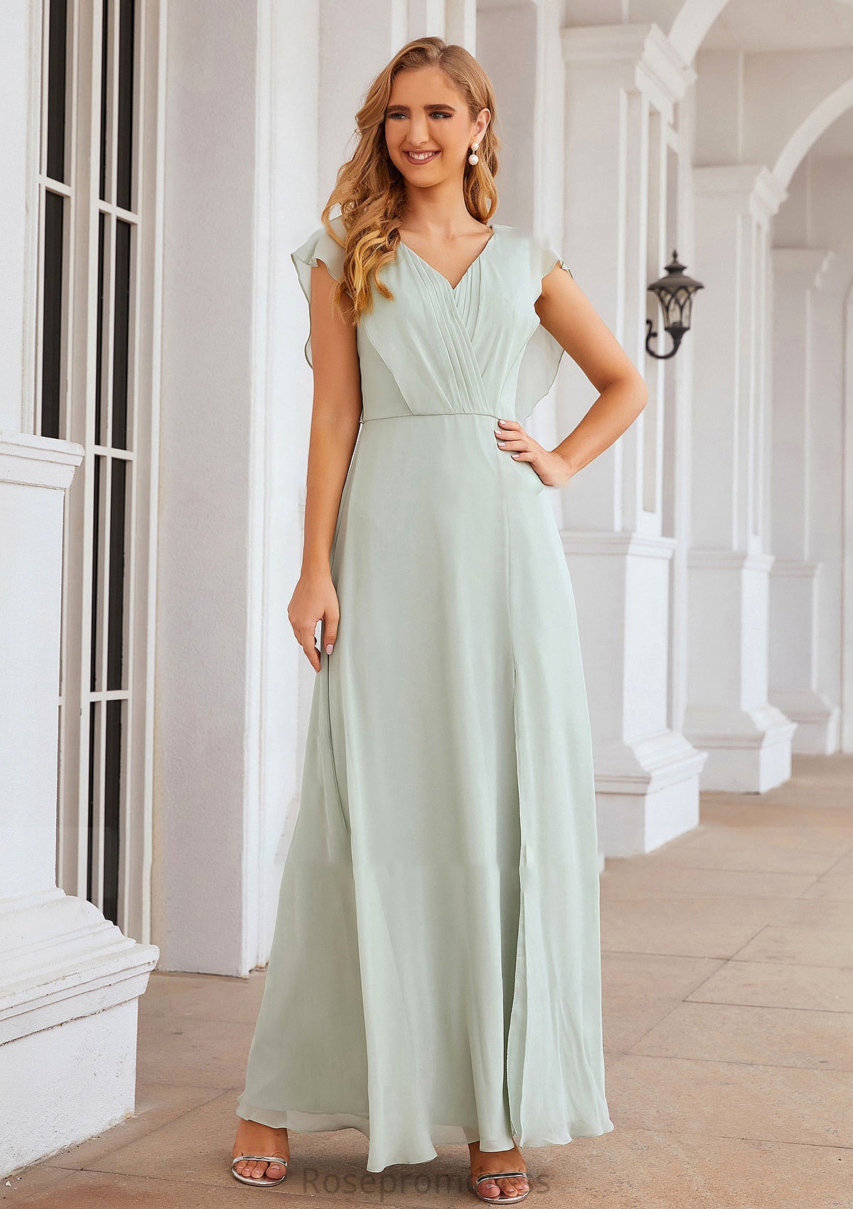 A-line V Neck Sleeveless Long/Floor-Length Chiffon Bridesmaid Dresses With Pleated Split Kayleigh SRSP0025372