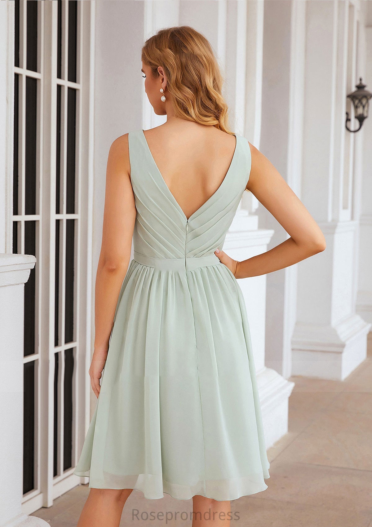 A-line V Neck Sleeveless Chiffon Knee-Length Bridesmaid Dresses With Pleated Waistband Akira SRSP0025383