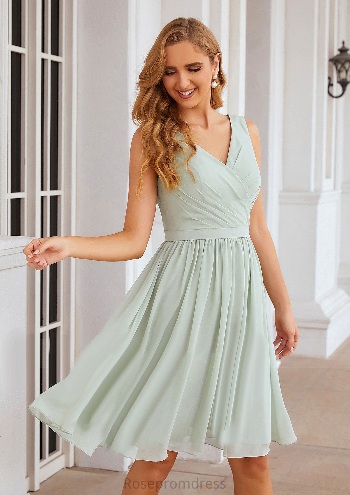 A-line V Neck Sleeveless Chiffon Knee-Length Bridesmaid Dresses With Pleated Waistband Akira SRSP0025383