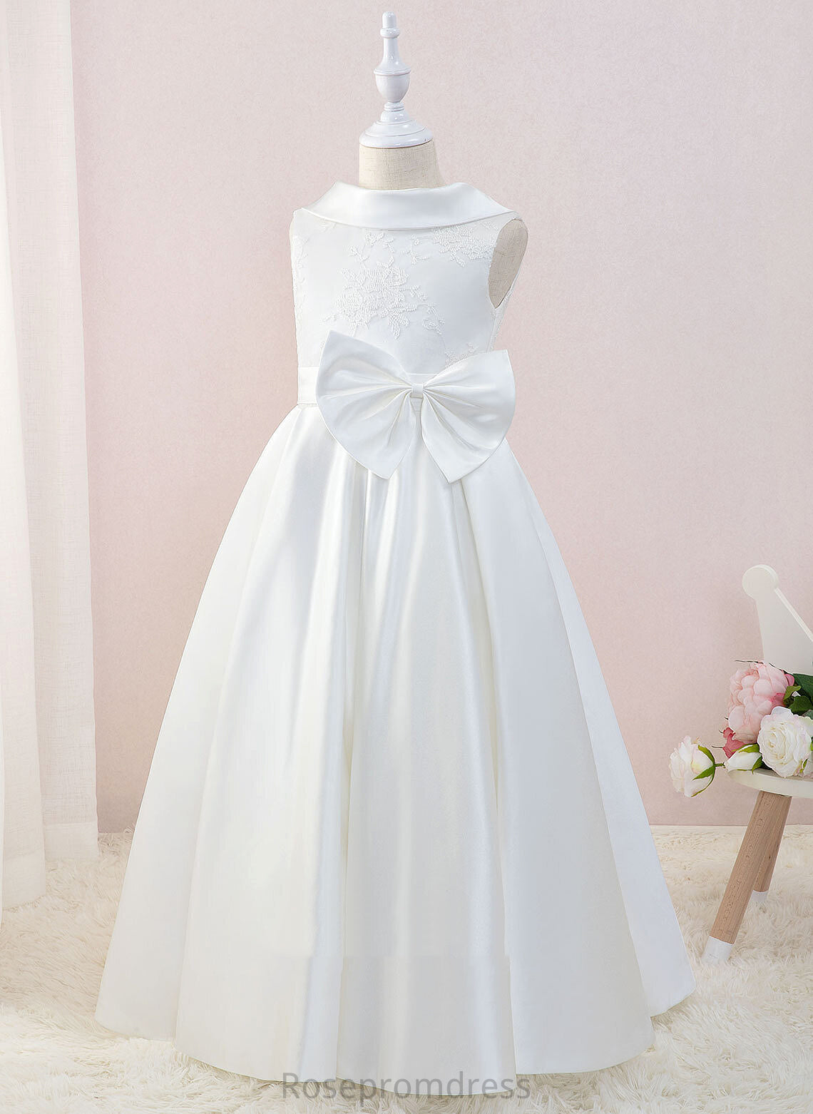 Neck Floor-length Flower Girl Dresses With - Satin/Lace Scoop Sleeveless Dress Flower Girl Bow(s) Ball-Gown/Princess Layla