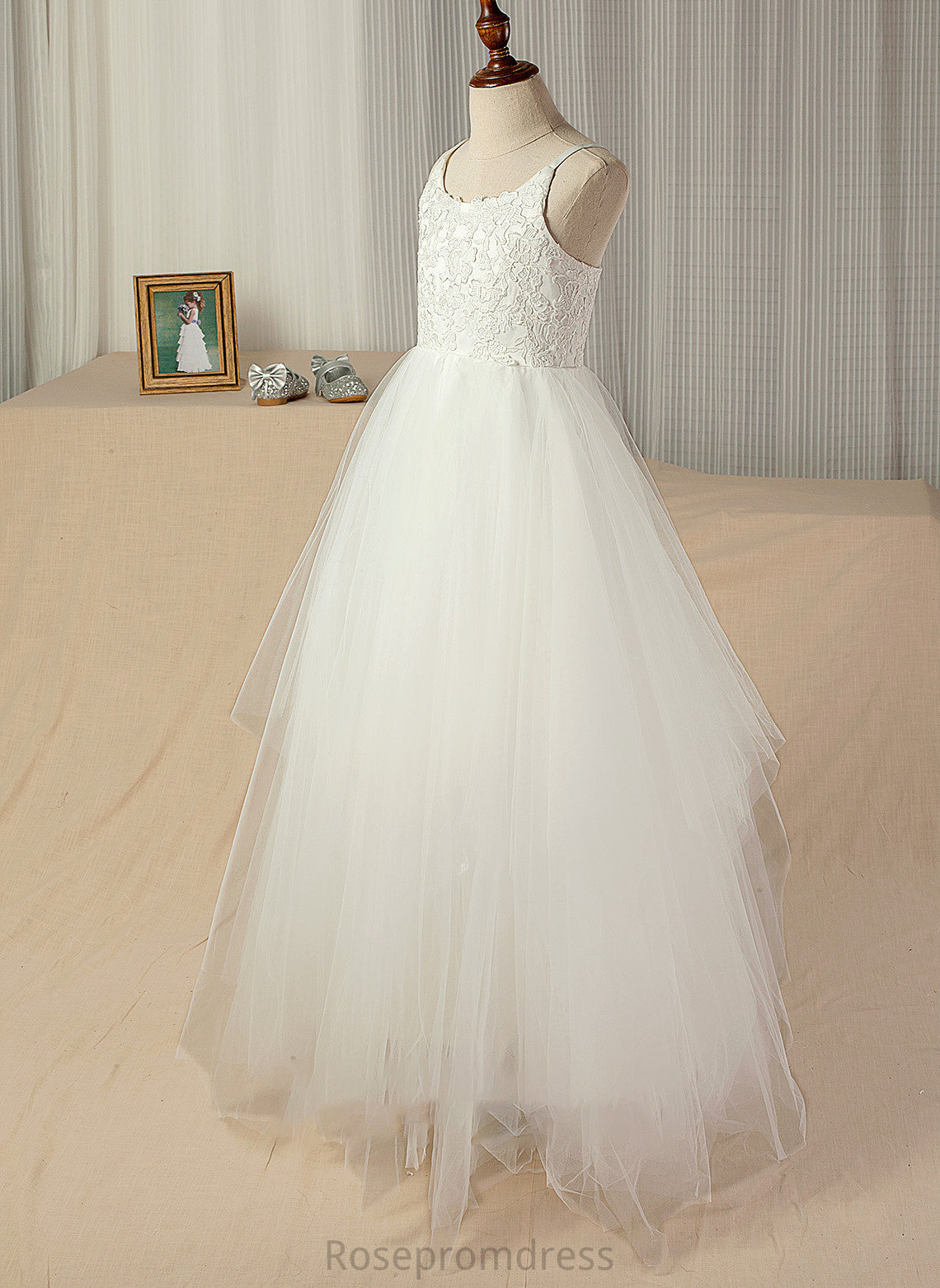 Tulle A-Line Scoop With Junior Bridesmaid Dresses Floor-Length Lace Sadie Lace Neck