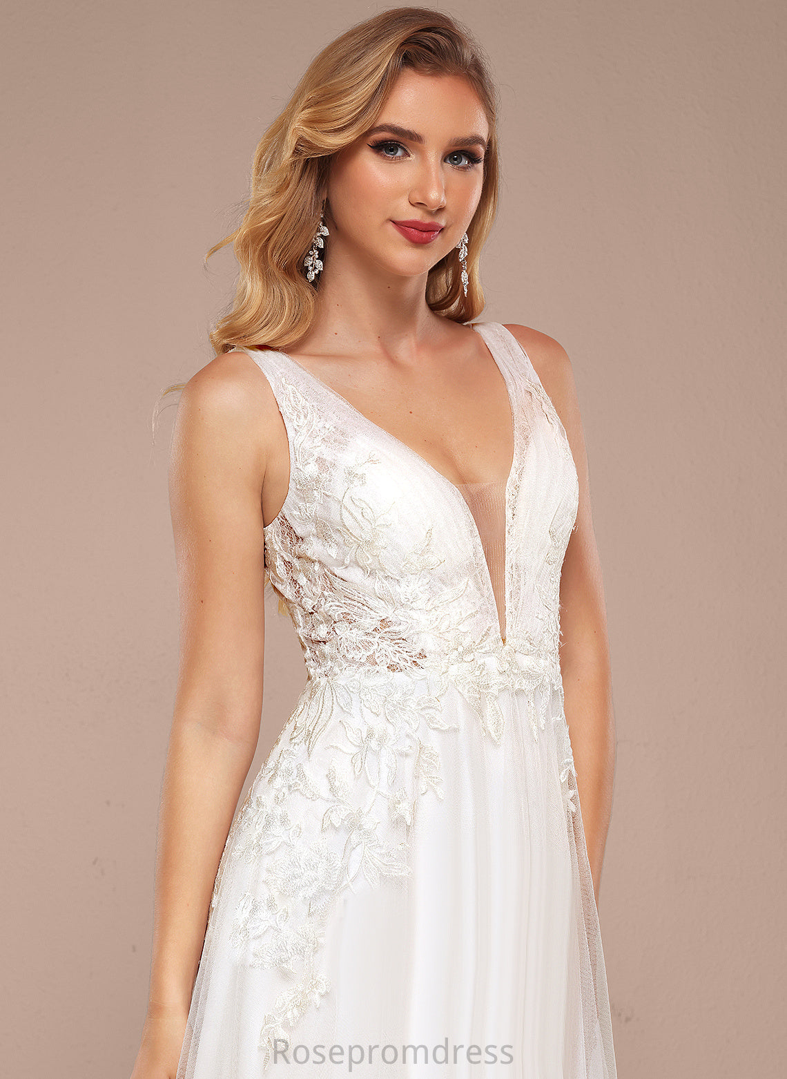 Sweep With Lace V-neck Dress Wedding Wedding Dresses Mimi Sequins Train Tulle A-Line