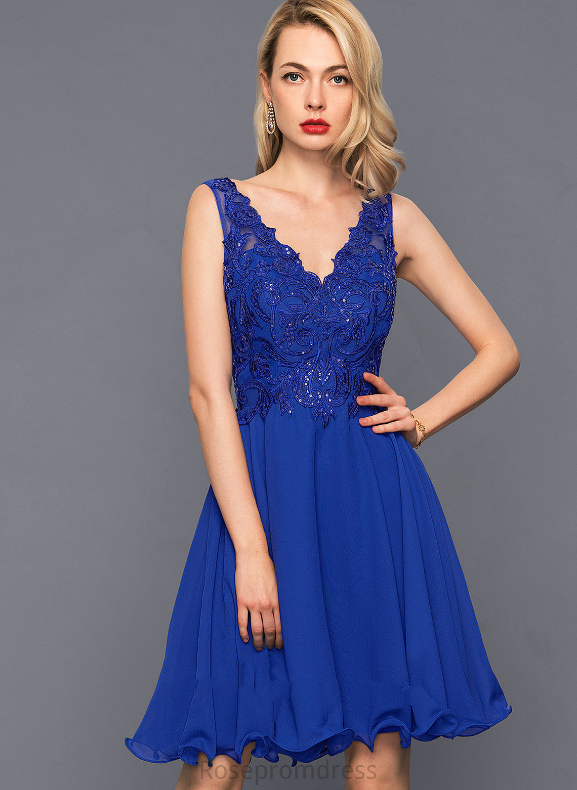 A-Line Knee-Length Ruby Chiffon Dress Homecoming Dresses V-neck Homecoming