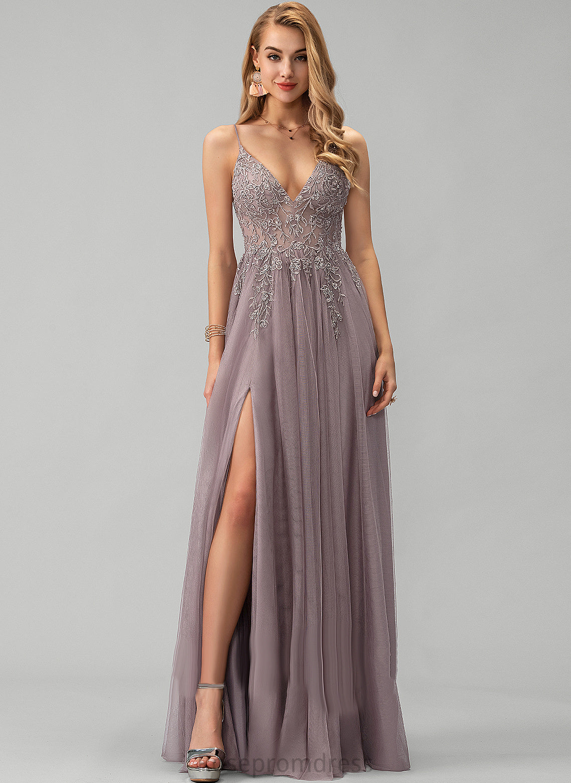 Tulle With Ball-Gown/Princess Prom Dresses V-neck Sequins Baylee Beading Floor-Length