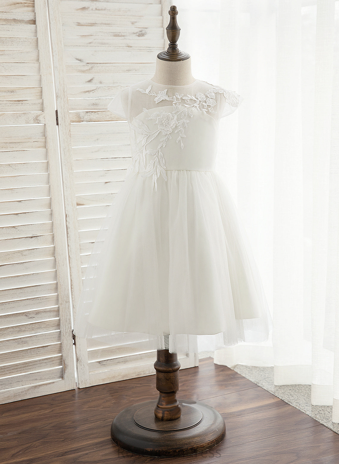 Girl Tulle/Lace - Flower Sleeveless A-Line Dress Scoop Flower Girl Dresses Neck Knee-length Sanaa