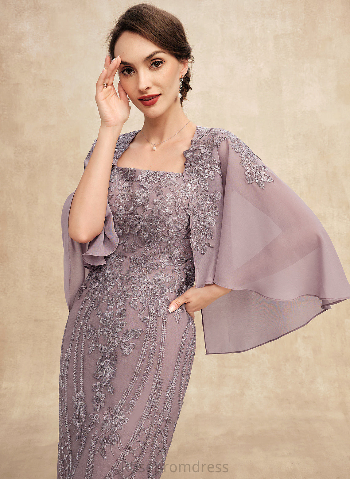 With Neckline Bride Sequins Chiffon of the Sheath/Column Alice Mother of the Bride Dresses Square Knee-Length Mother Dress Lace