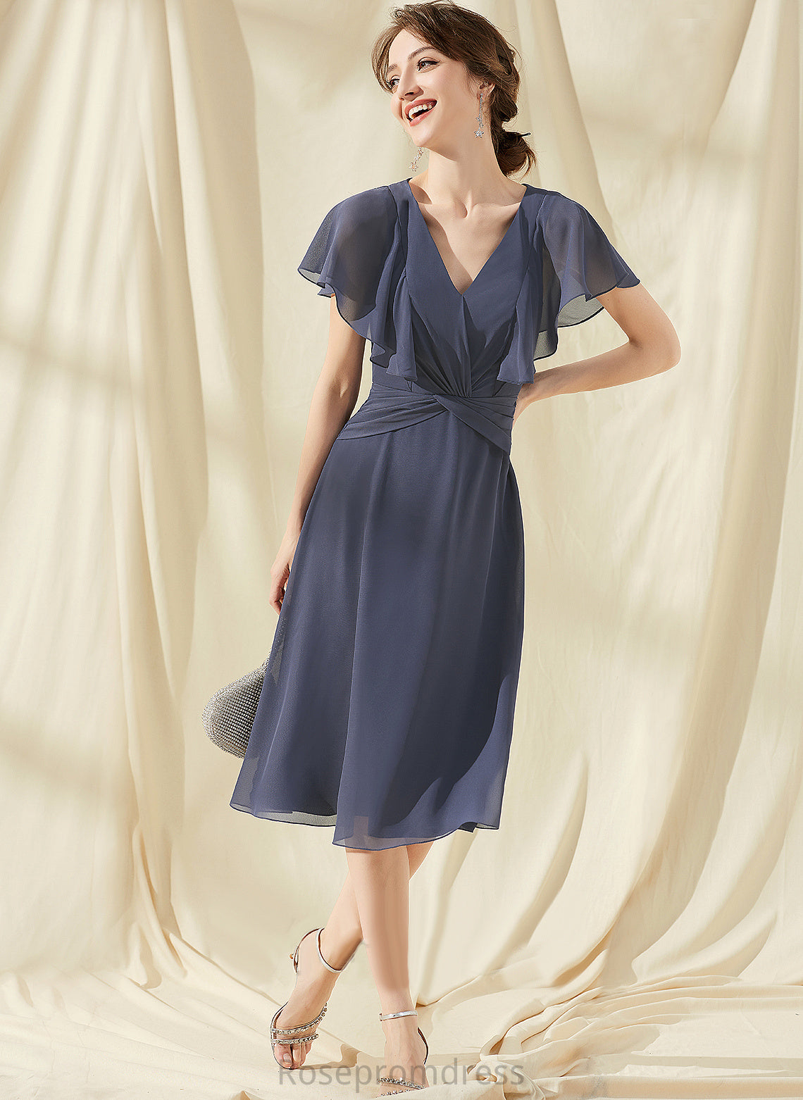 Knee-Length Asia With A-Line Cocktail Ruffle Dress Chiffon V-neck Cocktail Dresses