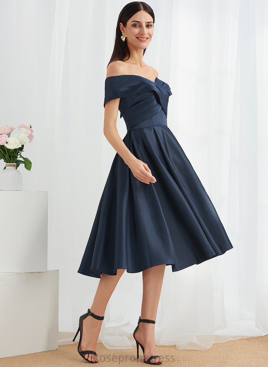 Dress Off-the-Shoulder Pockets Cocktail Dresses A-Line Knee-Length Cocktail With Marisa Satin