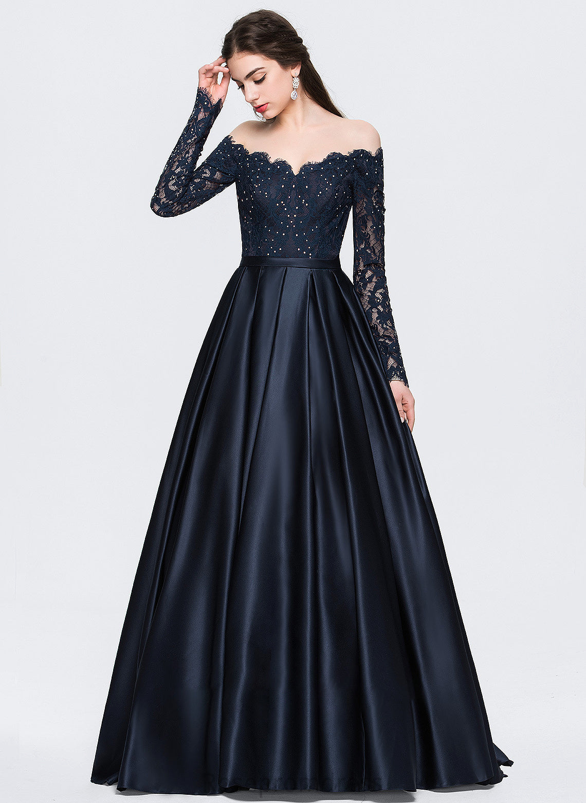 Train Off-the-Shoulder Sweep Ball-Gown/Princess Priscilla Satin Beading Prom Dresses With