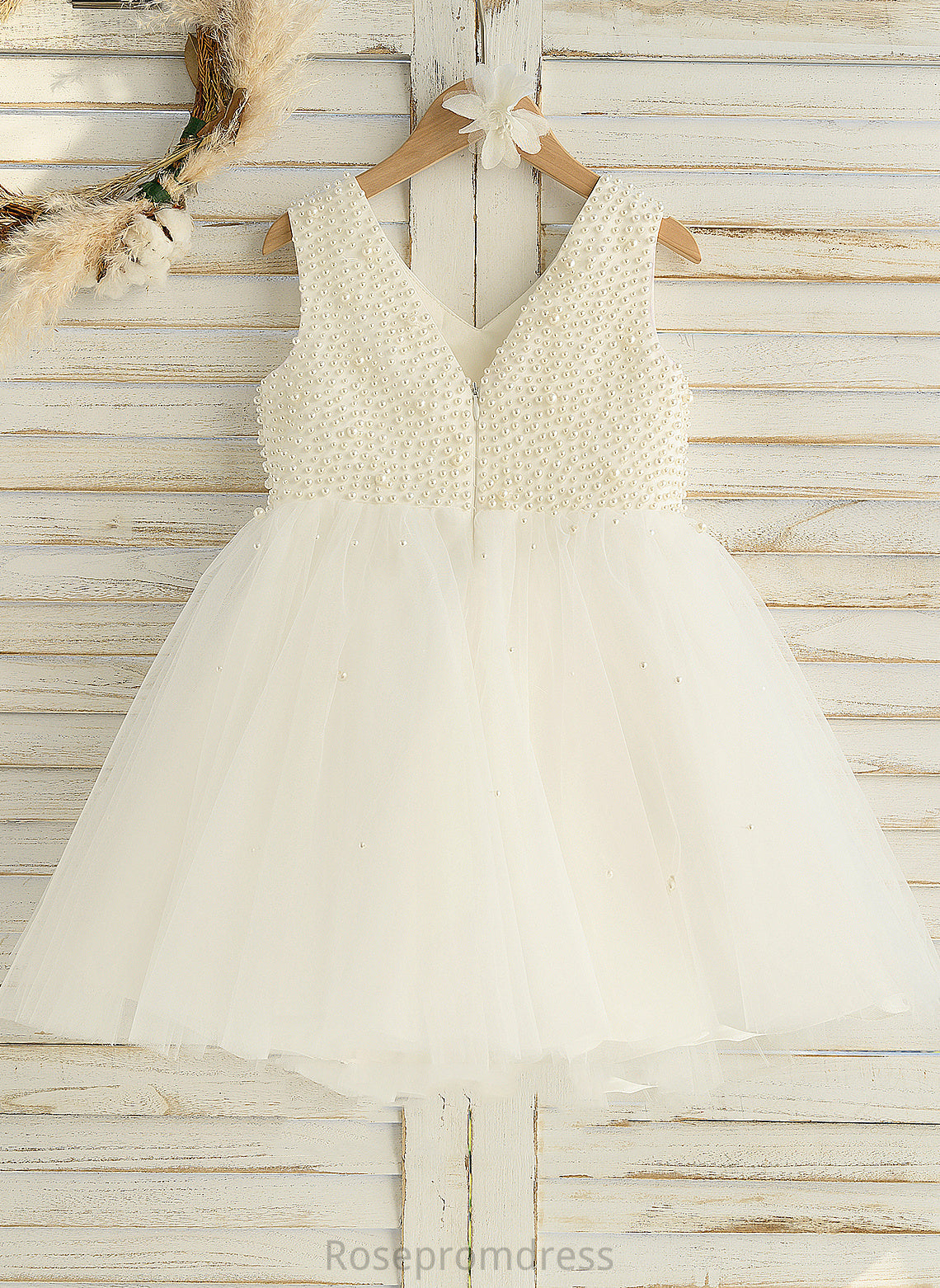 Flower Knee-length With Girl Sleeveless Flower Girl Dresses V-neck Beading - Satin/Tulle A-Line Dress Julianne