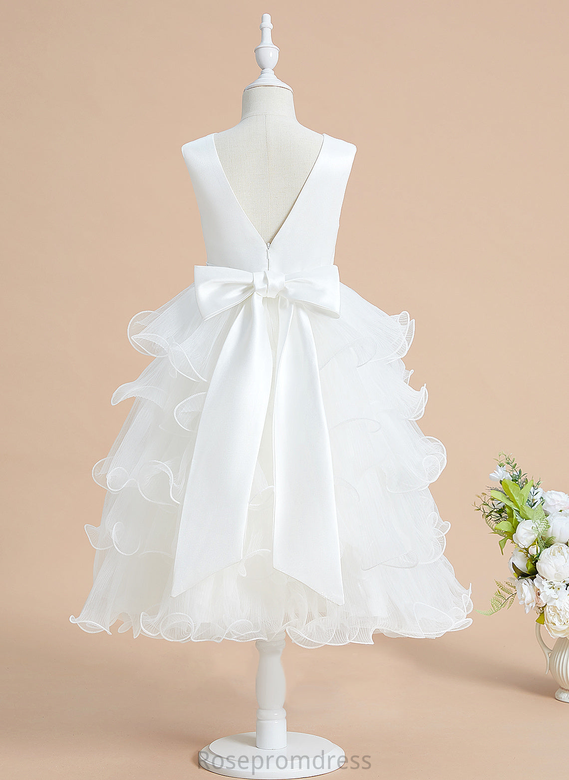 V-neck Ball-Gown/Princess Satin/Tulle Bow(s) Girl Flower Girl Dresses Sleeveless Jean Dress With Tea-length Flower