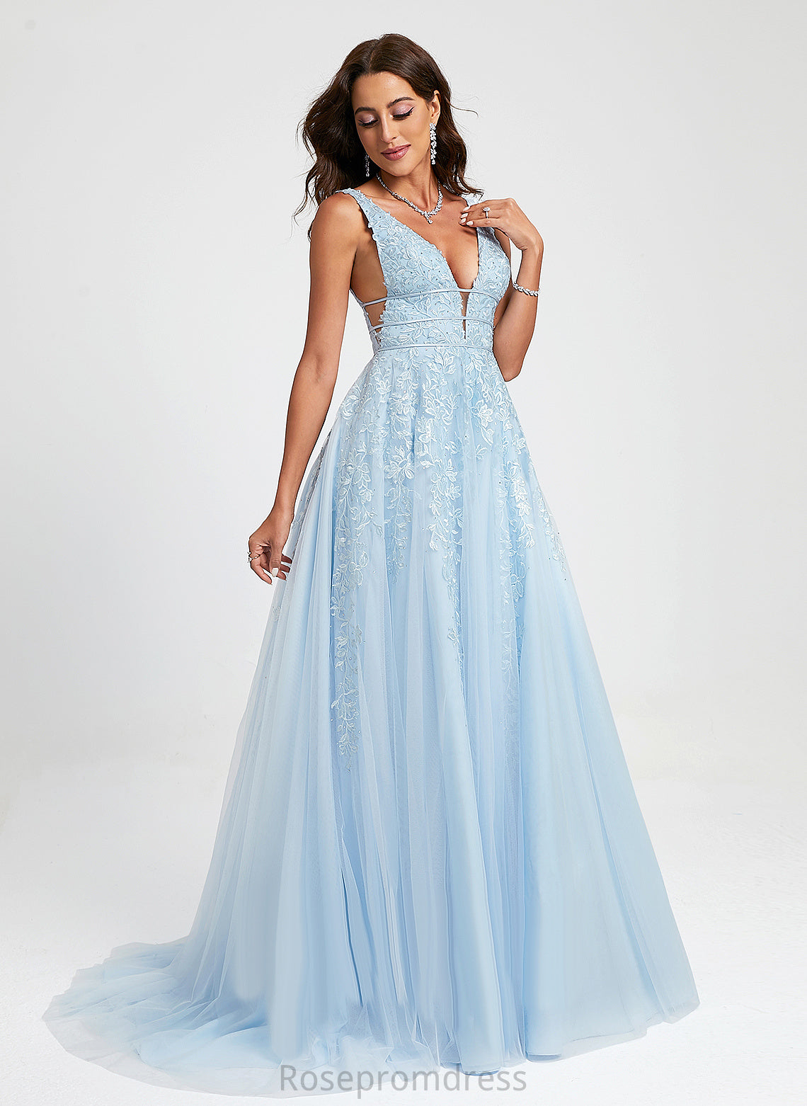 V-neck Ball-Gown/Princess Lace Sweep Gill Beading Train Prom Dresses With Tulle