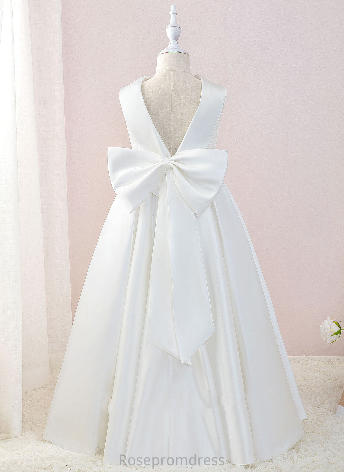 Neck Floor-length Flower Girl Dresses With - Satin/Lace Scoop Sleeveless Dress Flower Girl Bow(s) Ball-Gown/Princess Layla