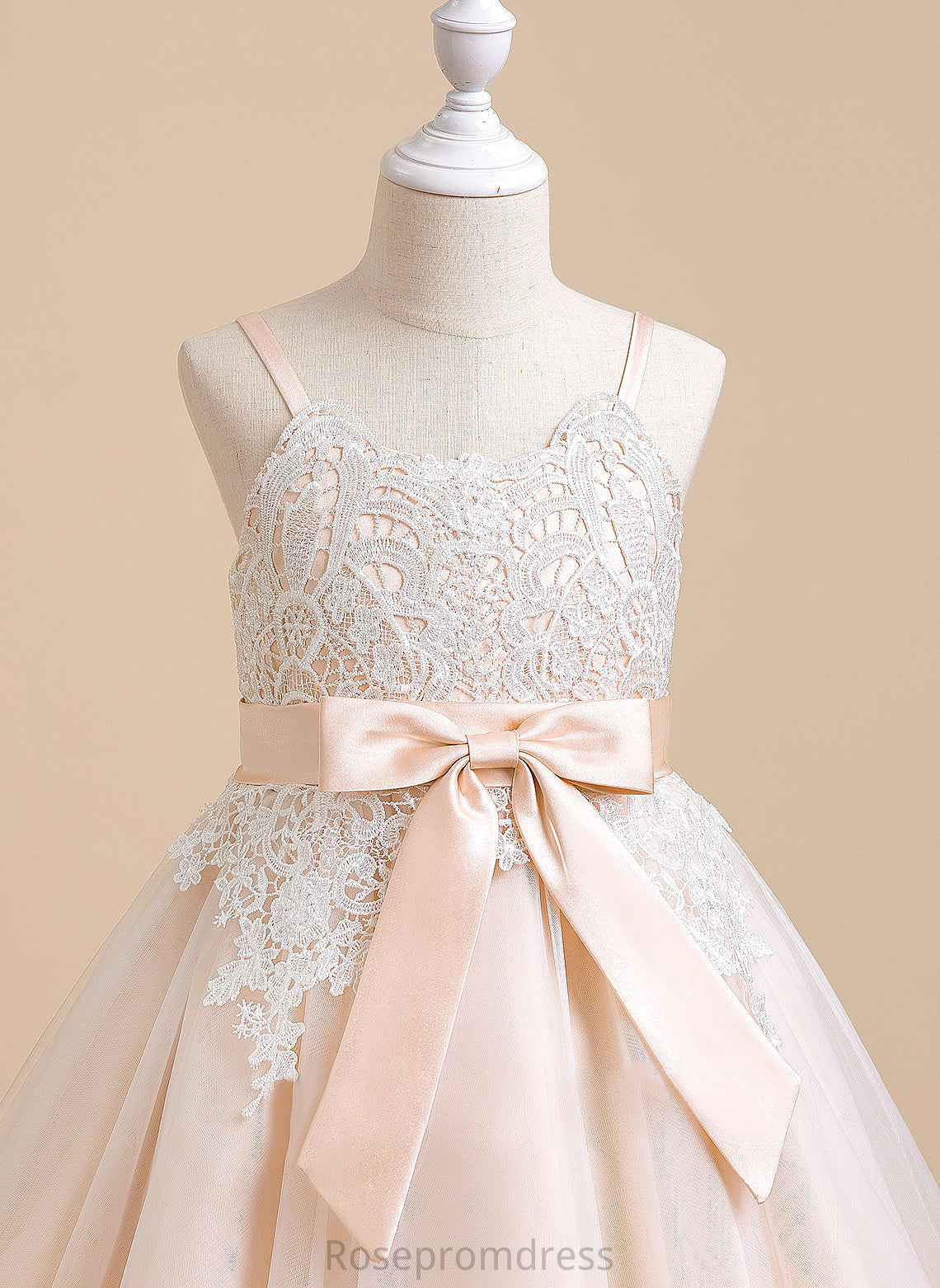 With A-Line Scalloped Flower Girl Dresses Raegan Flower Tulle Knee-length Bow(s) Sleeveless Neck Girl Dress