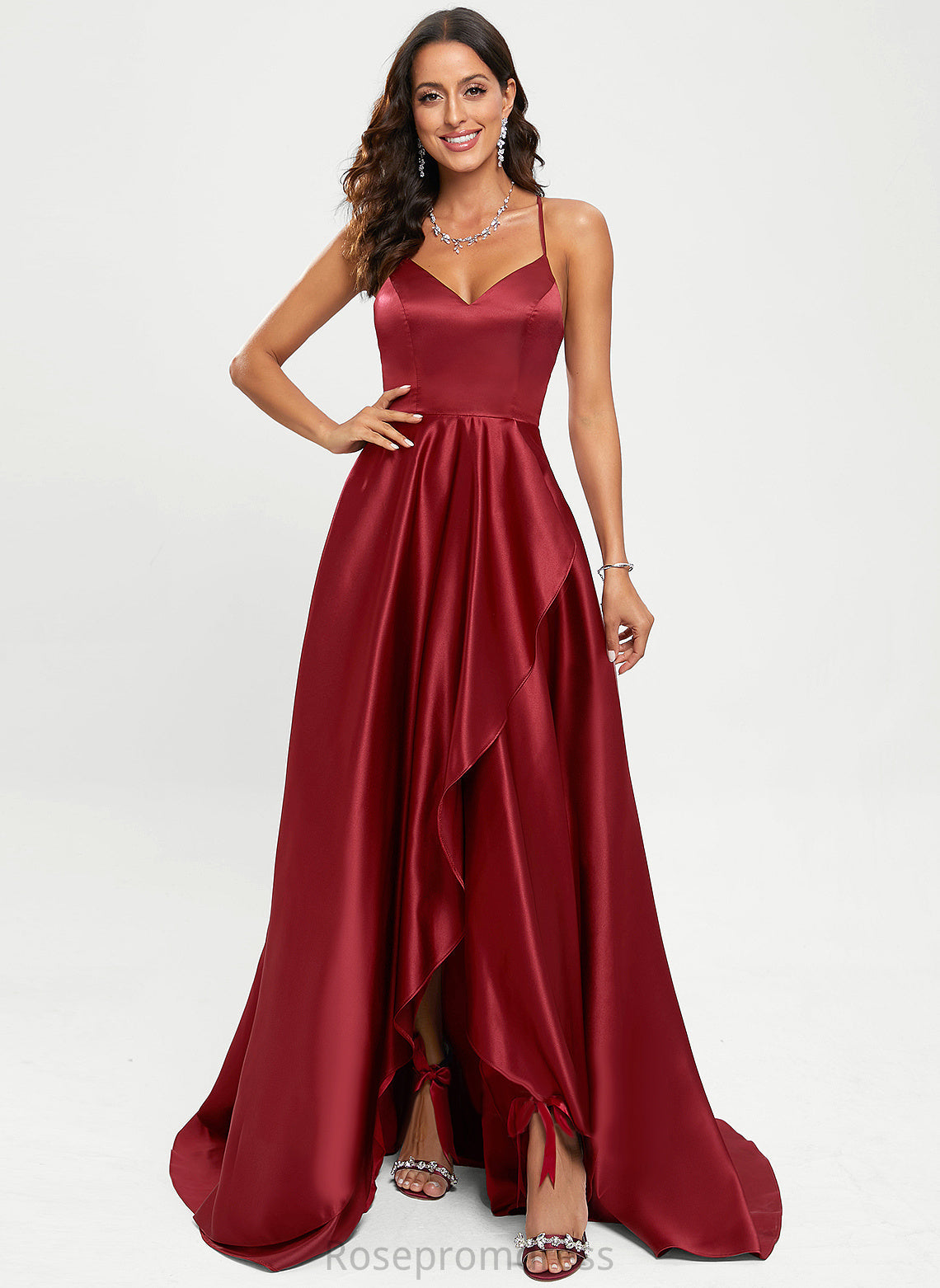 Prom Dresses Sweep Satin V-neck A-Line Train Suzanne