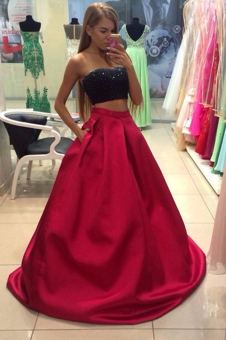 2024 Prom Dresses Sweetheart Satin With Beading Bicolor Two Pieces