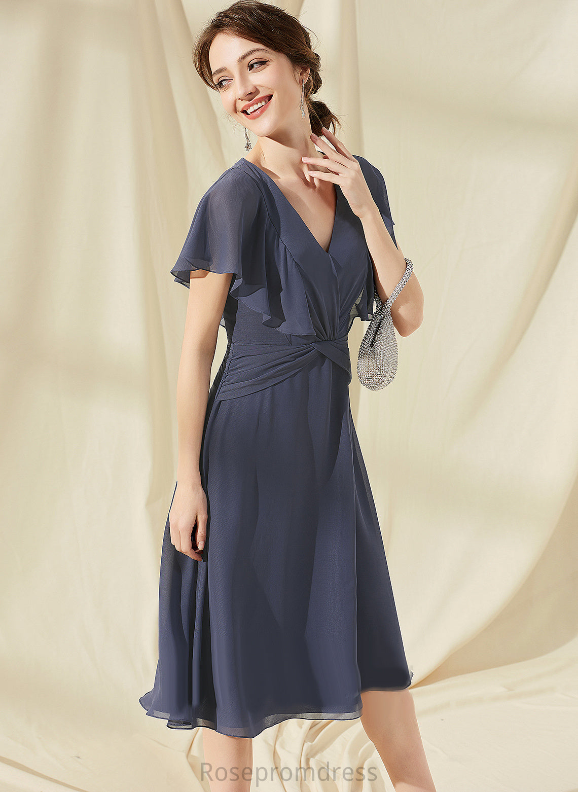 Knee-Length Asia With A-Line Cocktail Ruffle Dress Chiffon V-neck Cocktail Dresses