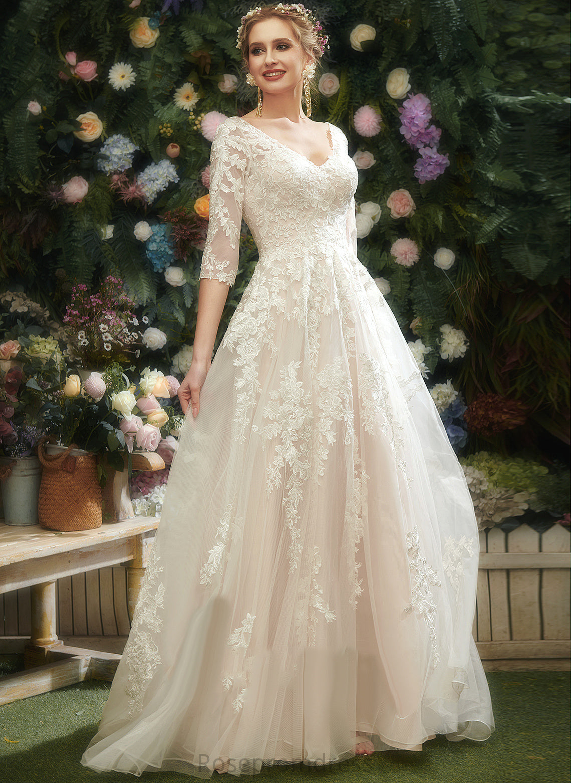 Train With Dress Lace Wedding Sequins Moira Tulle Wedding Dresses Court V-neck A-Line