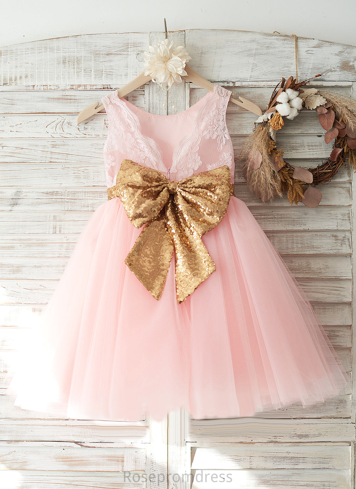 Neck - Tulle/Lace/Sequined Sleeveless Knee-length Girl A-Line Flower Girl Dresses Flower Scoop Dress Frederica With Bow(s)/V Back