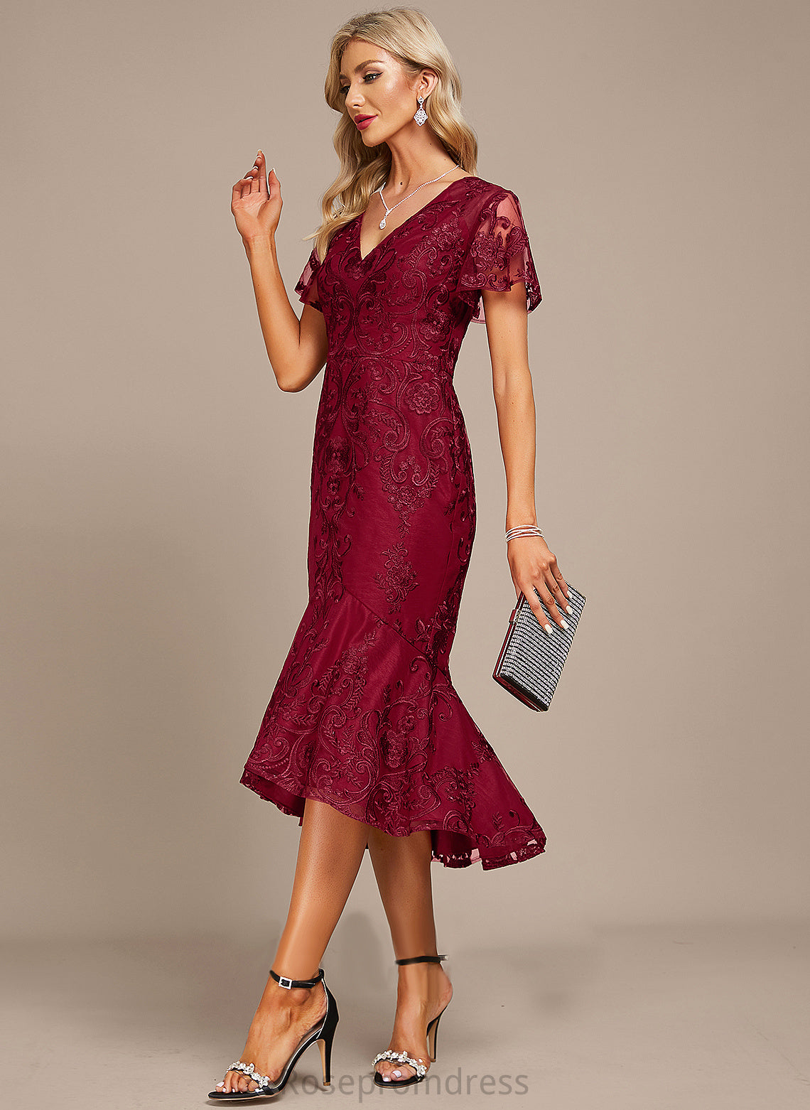 Lace Trumpet/Mermaid Asymmetrical Cocktail Dresses Cocktail Dress V-neck Winifred