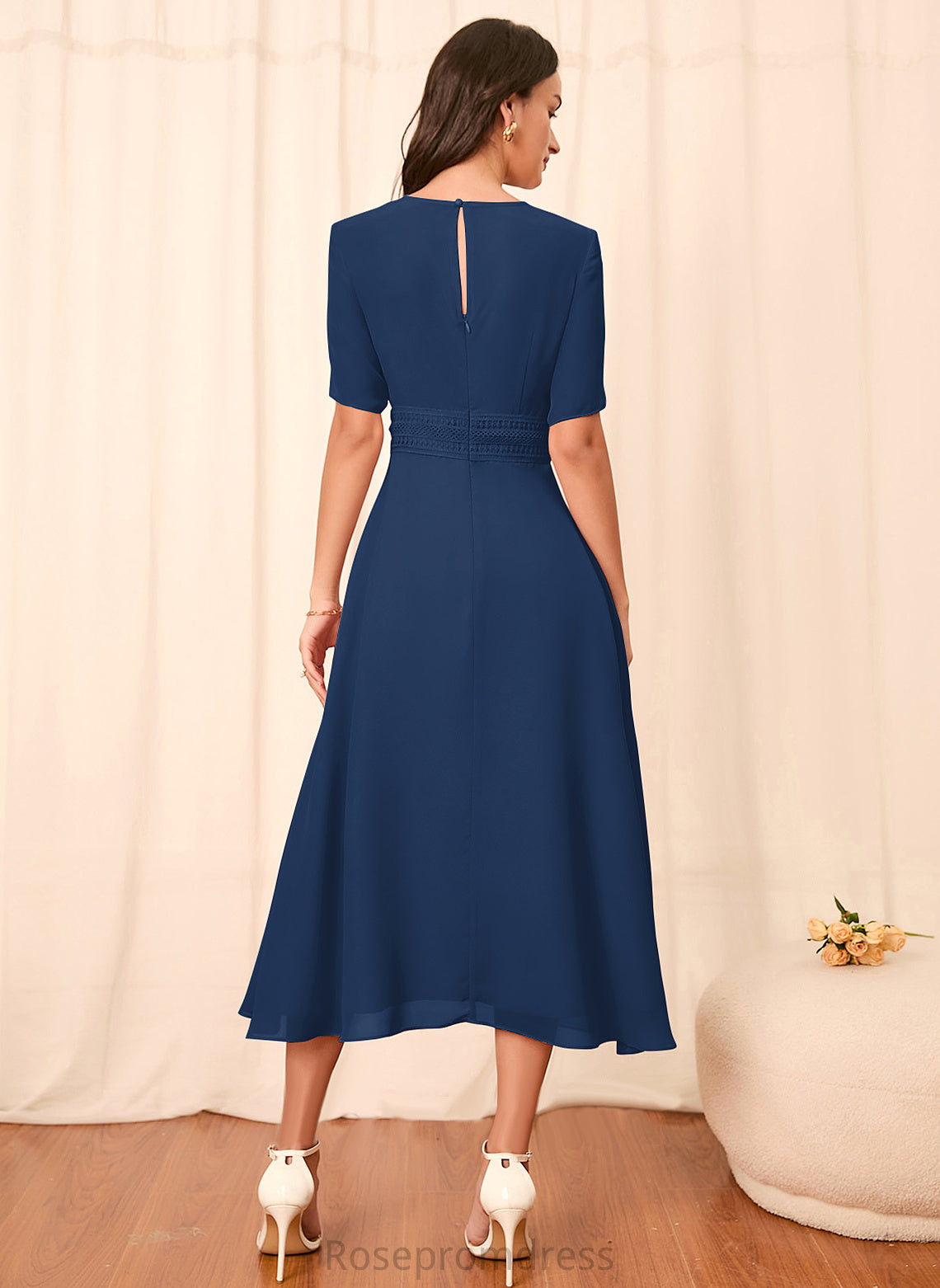 Sleeves Straps Silhouette Length A-Line Fabric Sleeve Knee-Length Leila Floor Length Natural Waist Sleeveless Bridesmaid Dresses