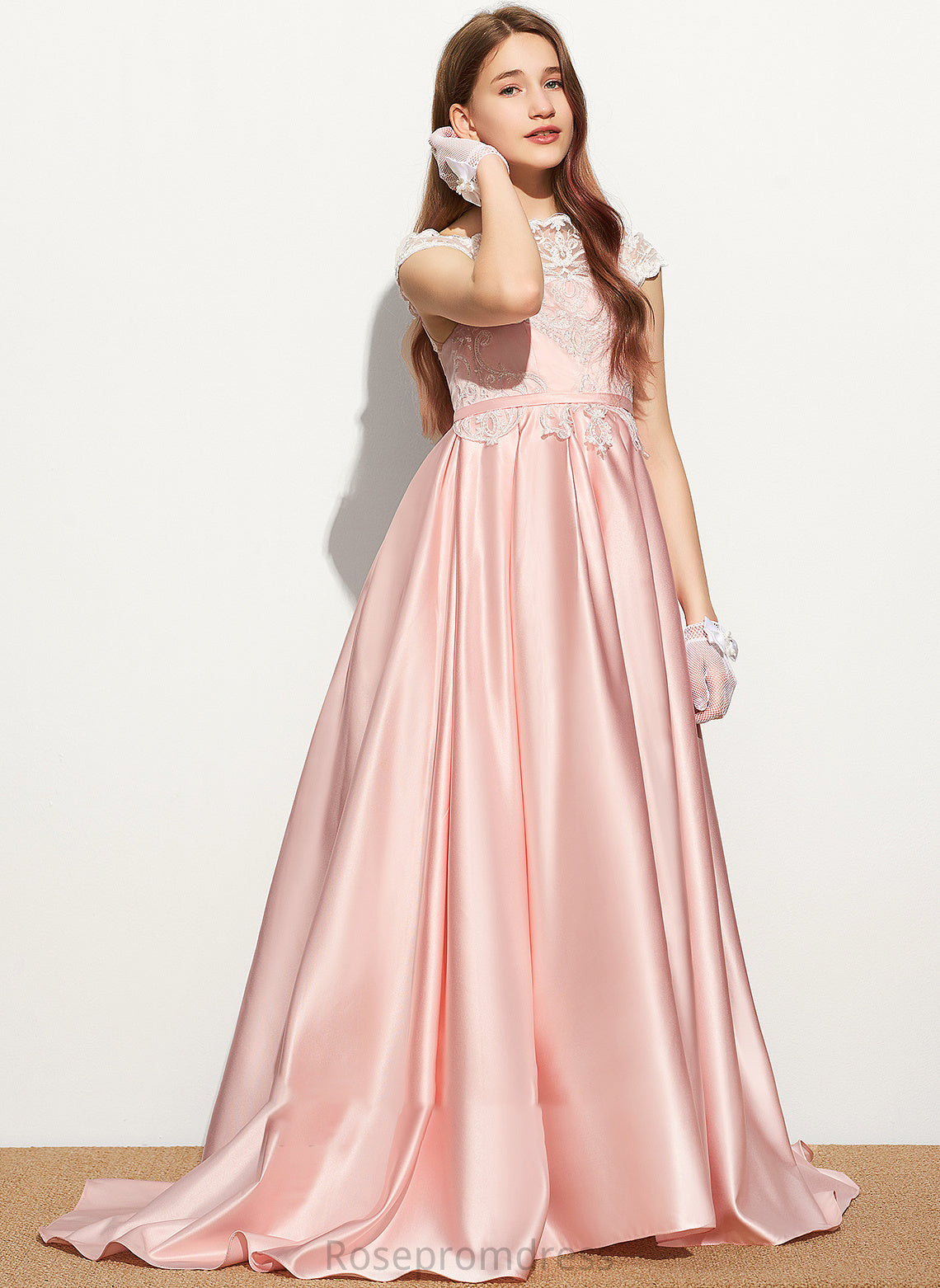 Train Satin Sweep Junior Bridesmaid Dresses Lace Sanai Off-the-Shoulder Ball-Gown/Princess