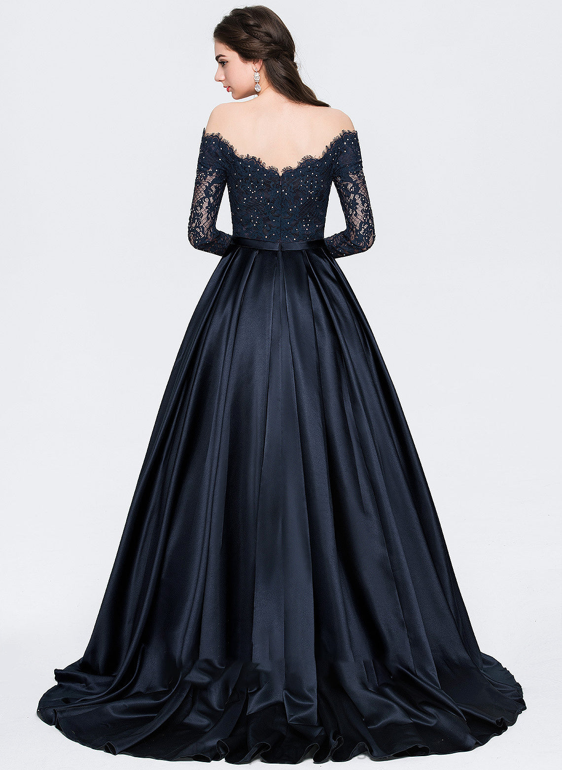 Train Off-the-Shoulder Sweep Ball-Gown/Princess Priscilla Satin Beading Prom Dresses With