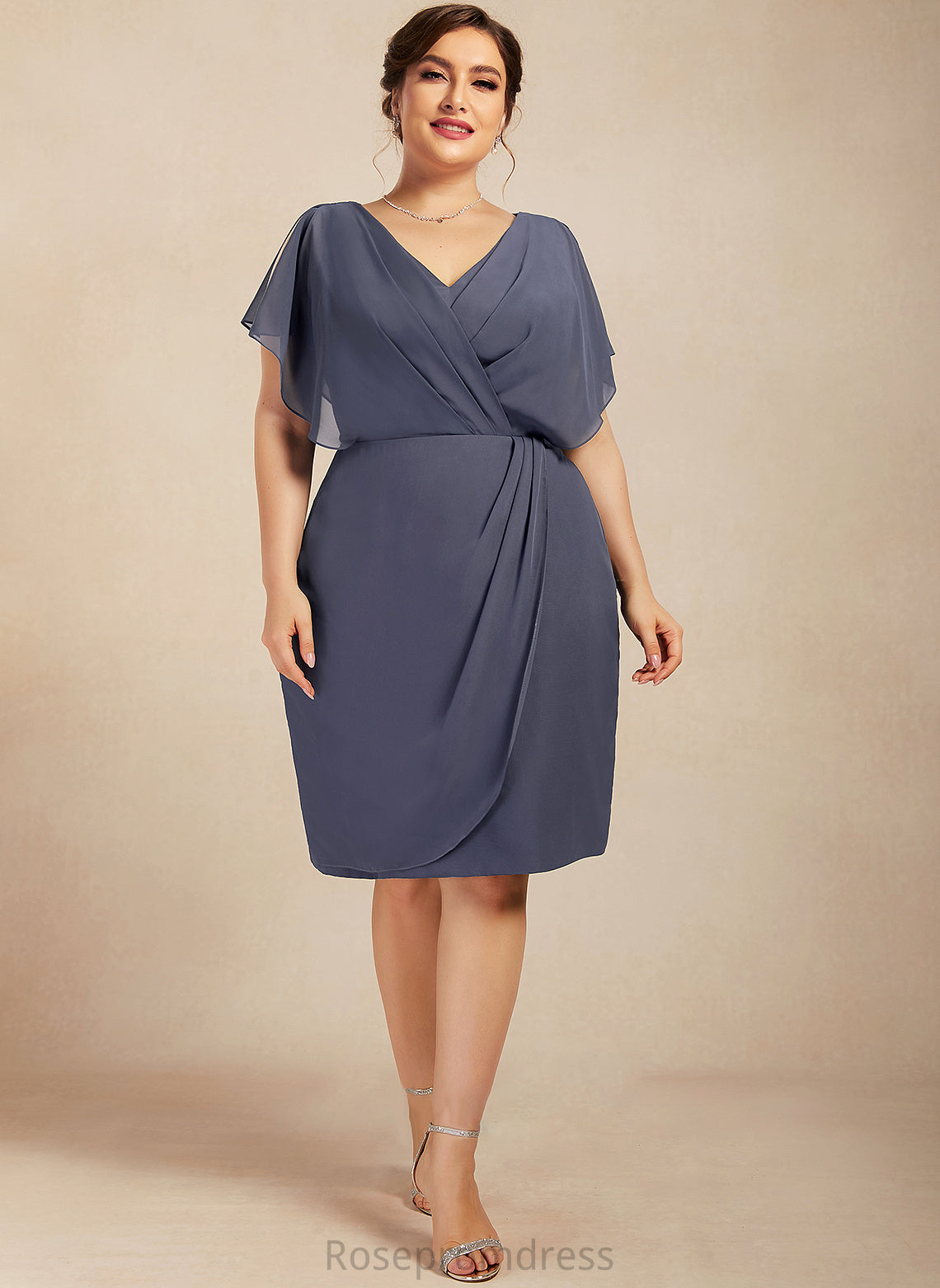 Mother of the Bride Dresses V-neck Bride Ruffle Knee-Length of Sheath/Column With the Thea Chiffon Dress Mother