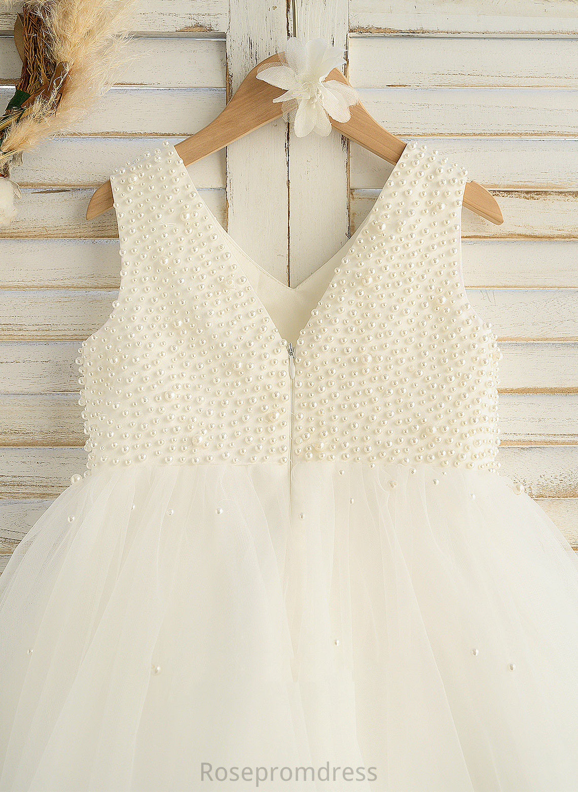 Flower Knee-length With Girl Sleeveless Flower Girl Dresses V-neck Beading - Satin/Tulle A-Line Dress Julianne