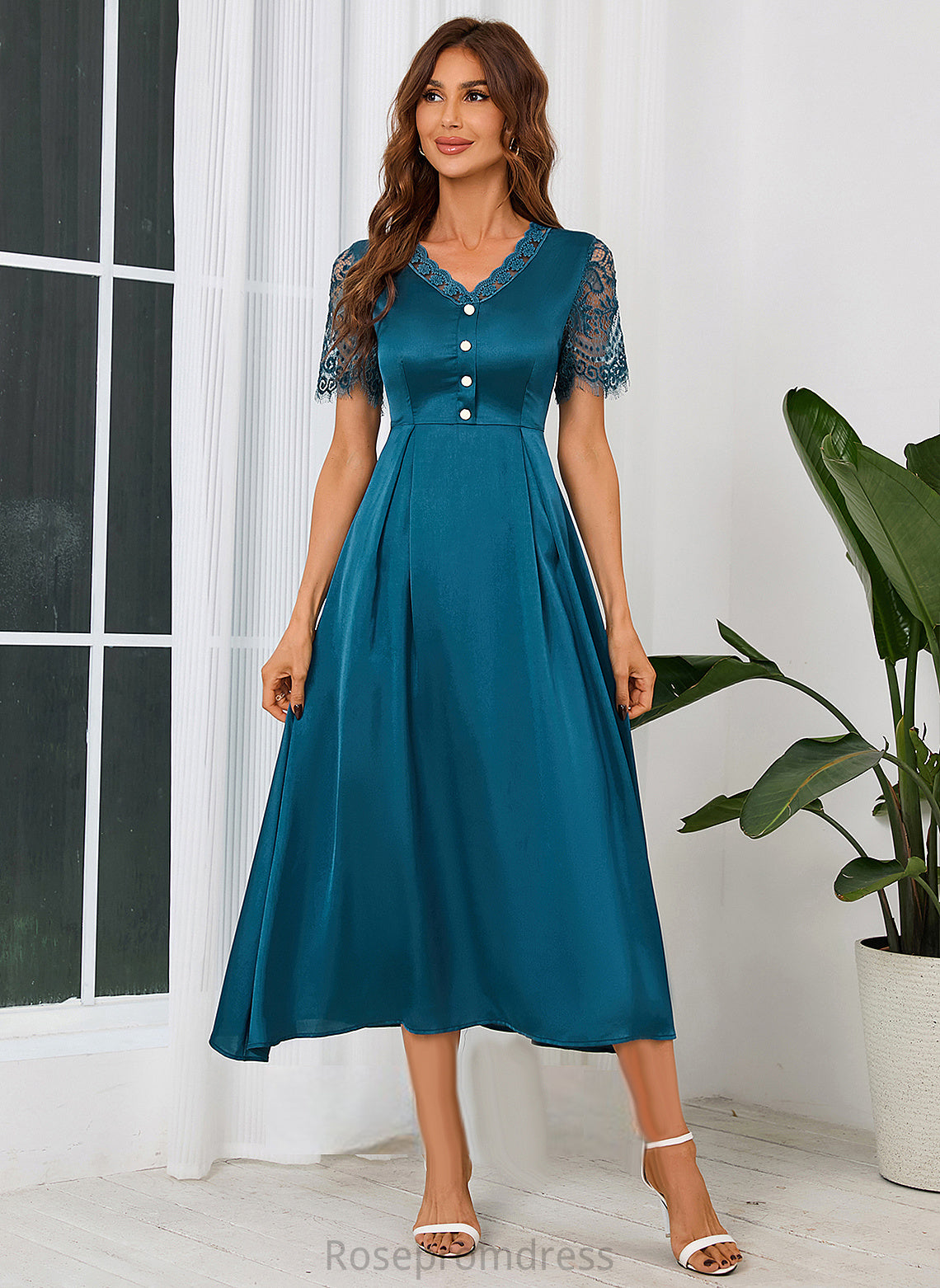 V-Neck Midi Satin Vera Club Dresses A-line Dresses Short Elegant Sleeves