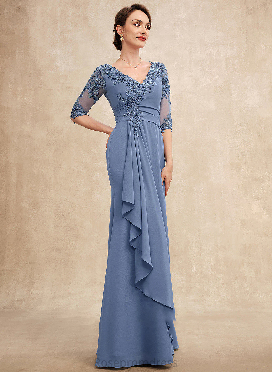 the Cascading Dress of Chiffon V-neck With Bride A-Line Mother of the Bride Dresses Ruffles Floor-Length Mother Phoebe Lace