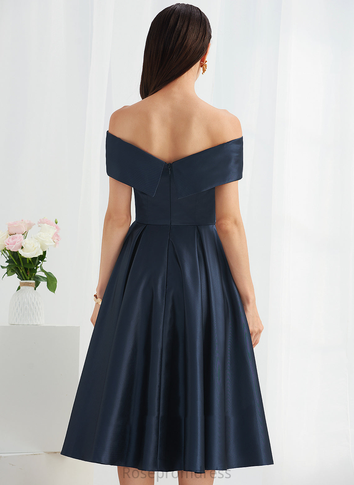 Dress Off-the-Shoulder Pockets Cocktail Dresses A-Line Knee-Length Cocktail With Marisa Satin