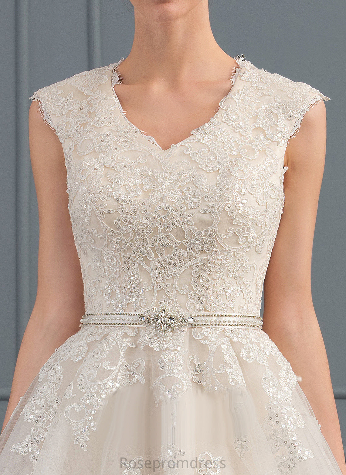 Tulle With Wedding A-Line Dress Sweep Gloria Lace Beading Bow(s) Wedding Dresses Sequins V-neck Train