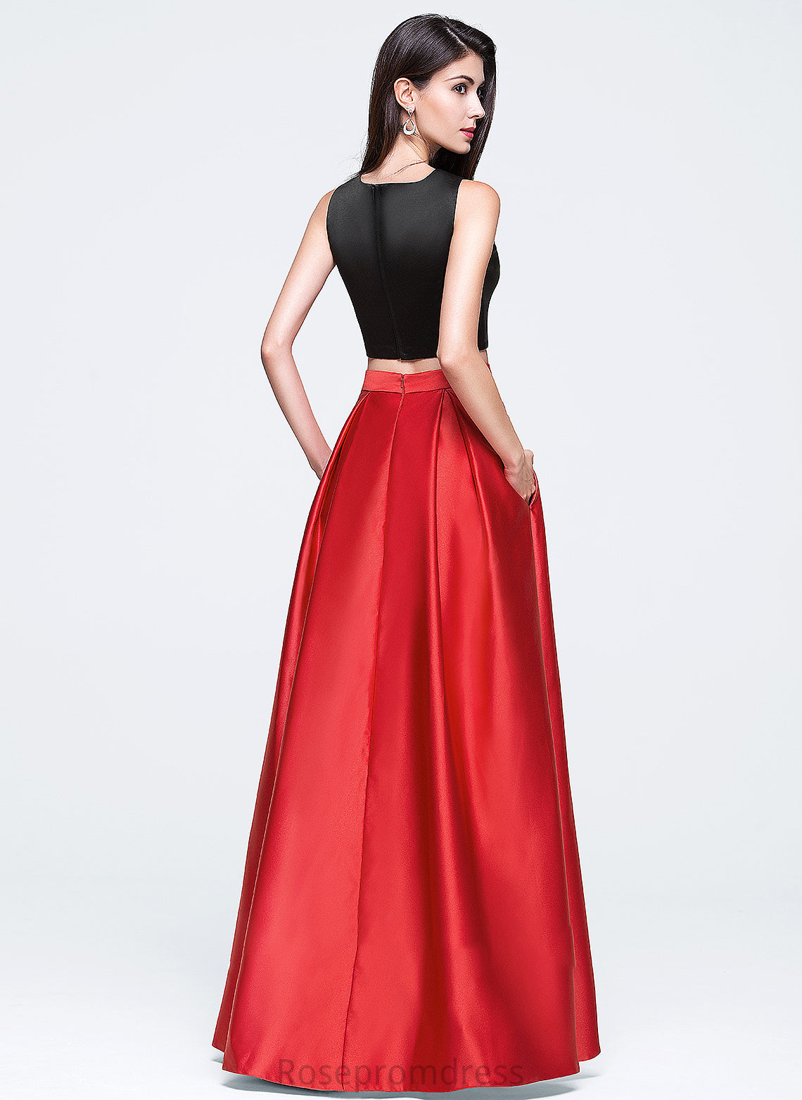 Scoop With Jennifer Floor-Length Satin Ball-Gown/Princess Pockets Prom Dresses Neck