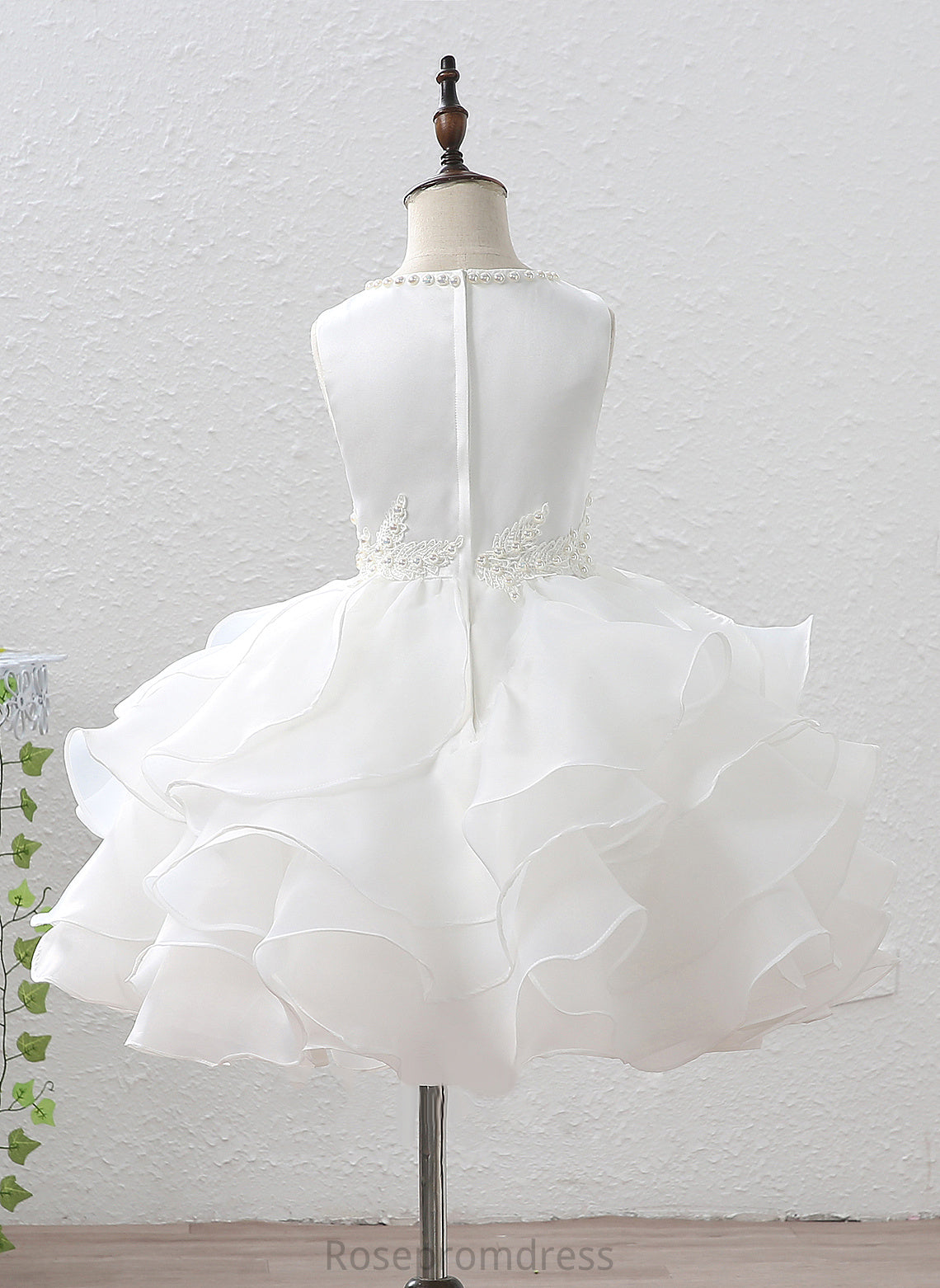 With Flower Girl Dresses Ruffles/Beading/Appliques Court Dress Ariel Girl Ball-Gown/Princess Neck Sleeveless Scoop Organza/Satin Train Flower -