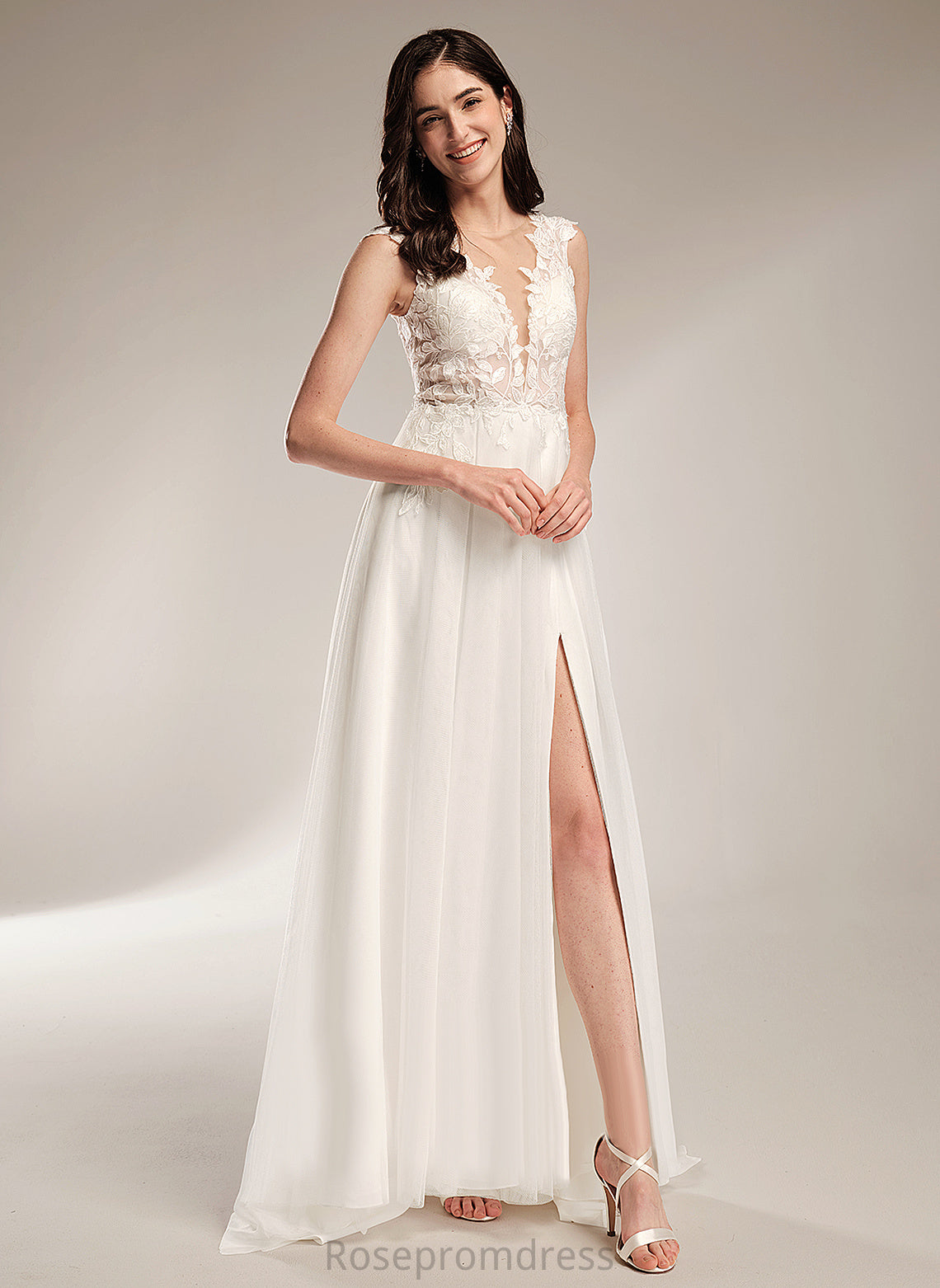 Court V-neck With Tulle Dress Ashleigh Lace Train A-Line Sequins Wedding Wedding Dresses