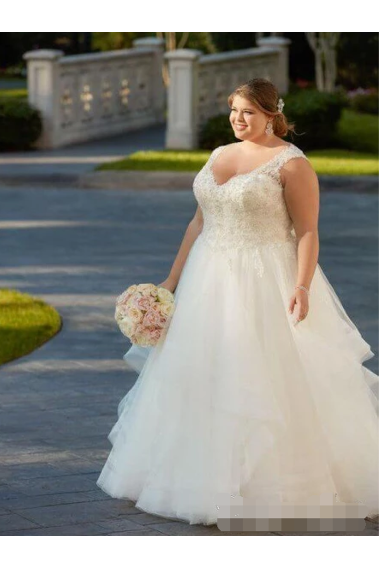 Multy Layers Tulle With Appliques Plus Size Weeding Gowns V Neck Oversize Wedding Gowns