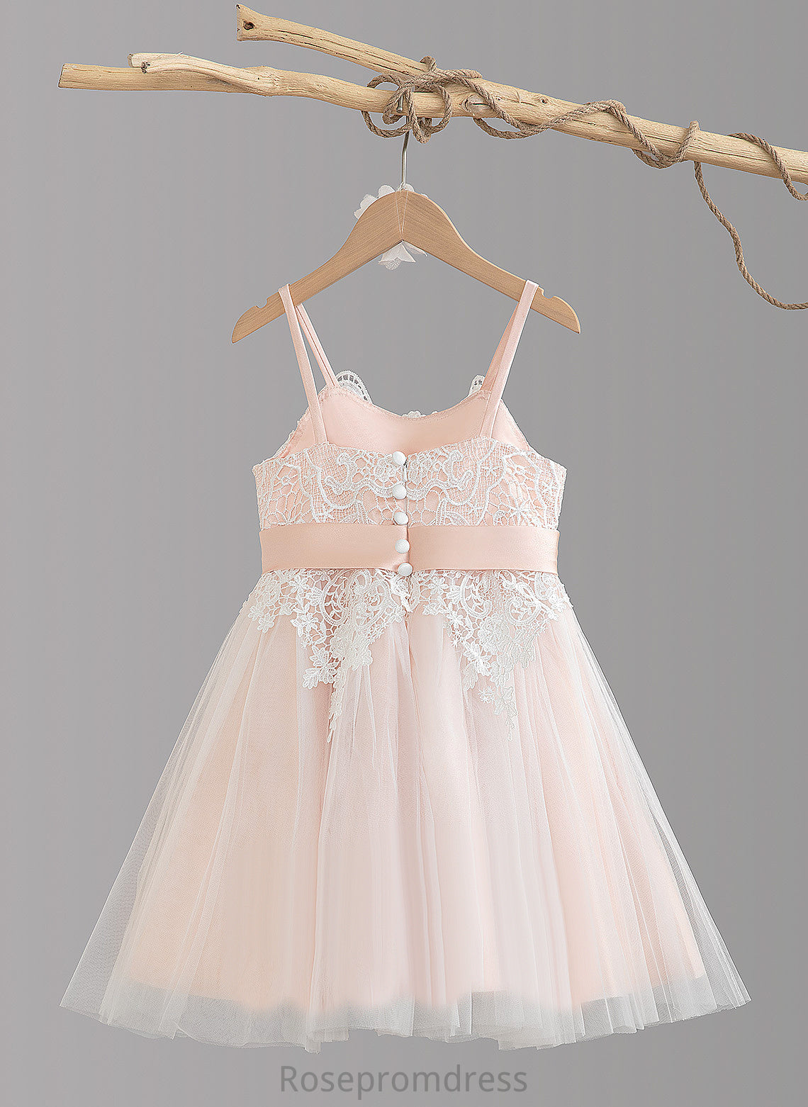 With A-Line Scalloped Flower Girl Dresses Raegan Flower Tulle Knee-length Bow(s) Sleeveless Neck Girl Dress