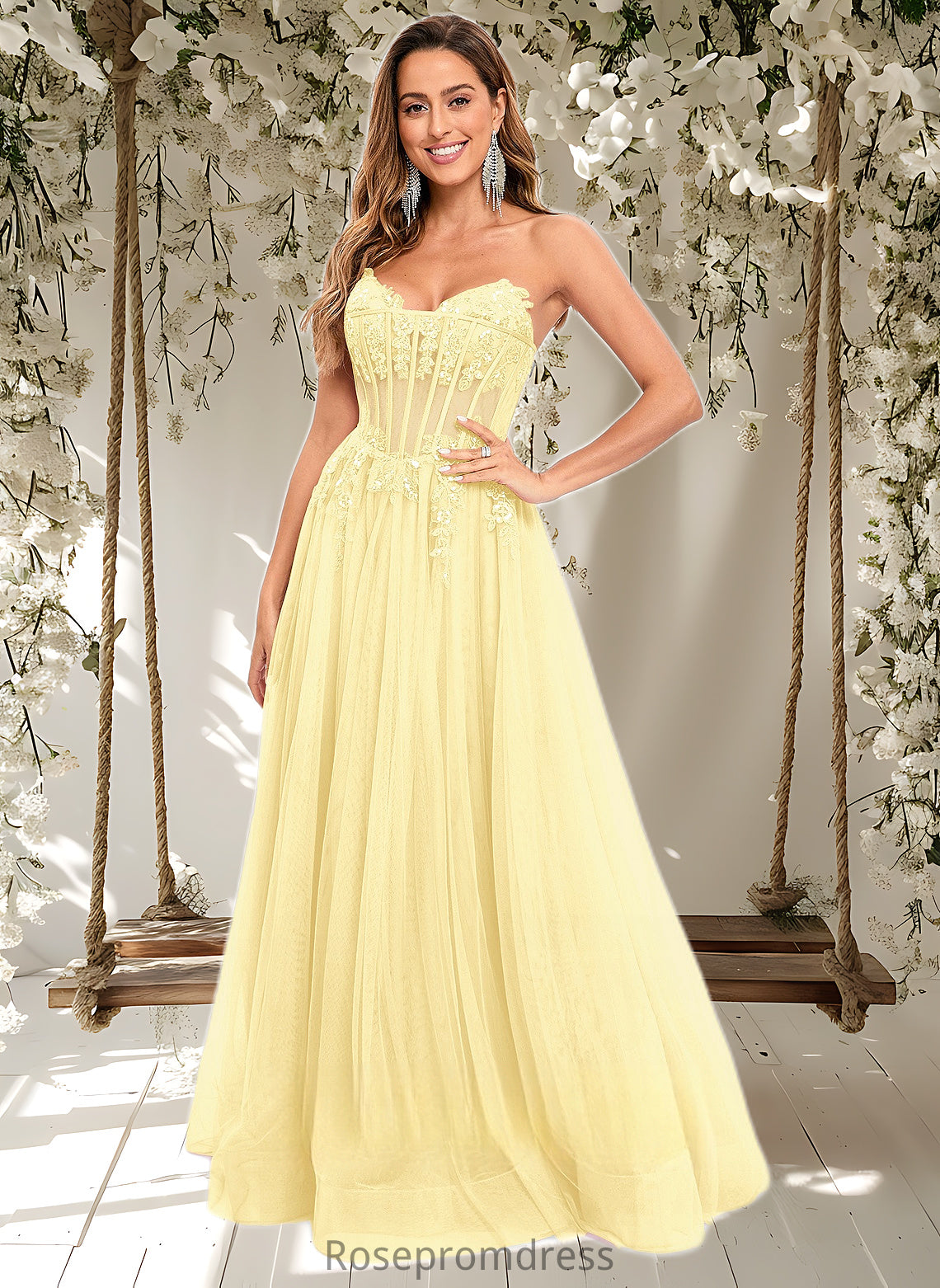 Camila Ball-Gown/Princess V-Neck Floor-Length Tulle Prom Dresses With Sequins Appliques Lace DSP0025837